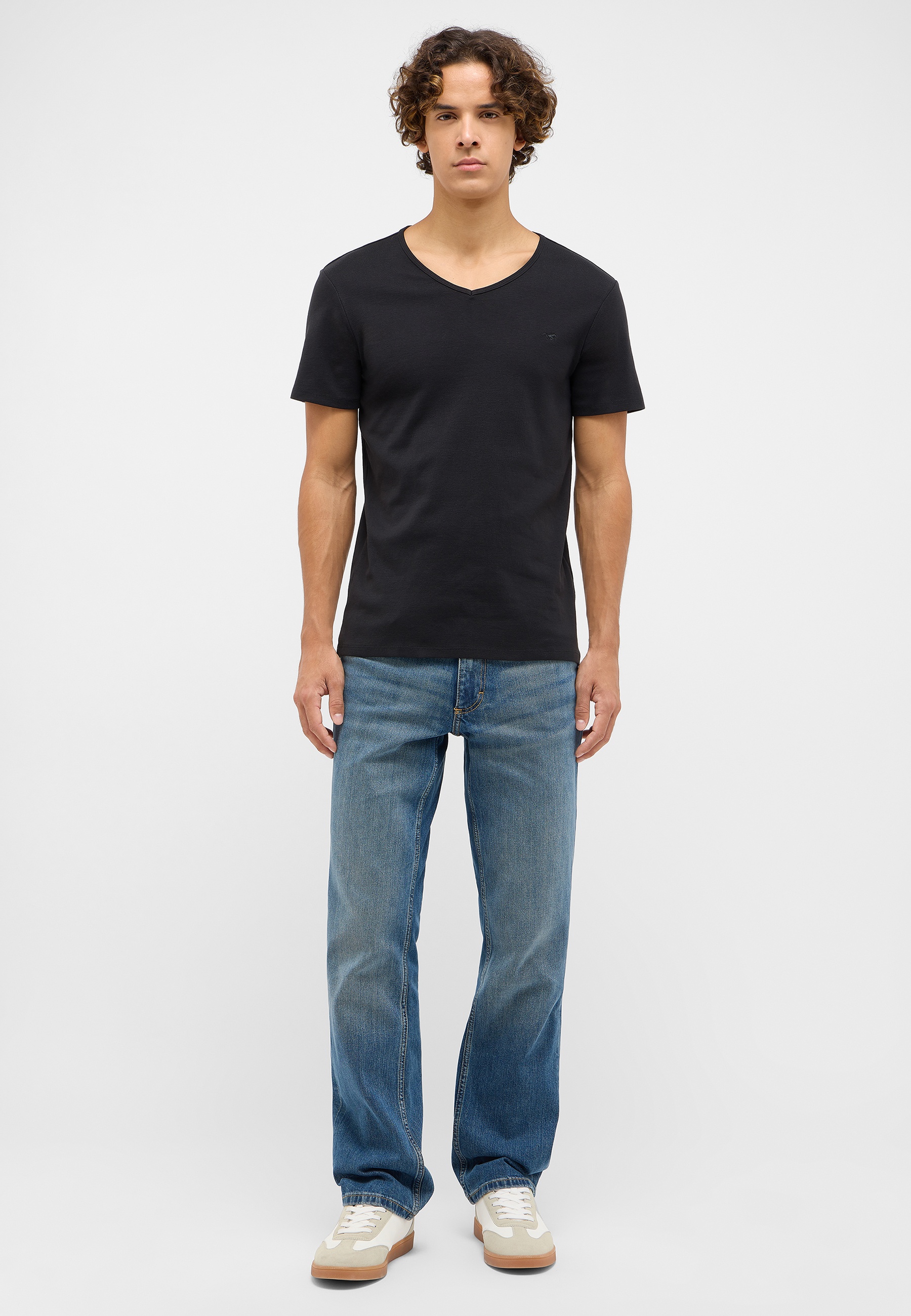 T-shirt, Hosen, Person, Stehend, Jeanshose