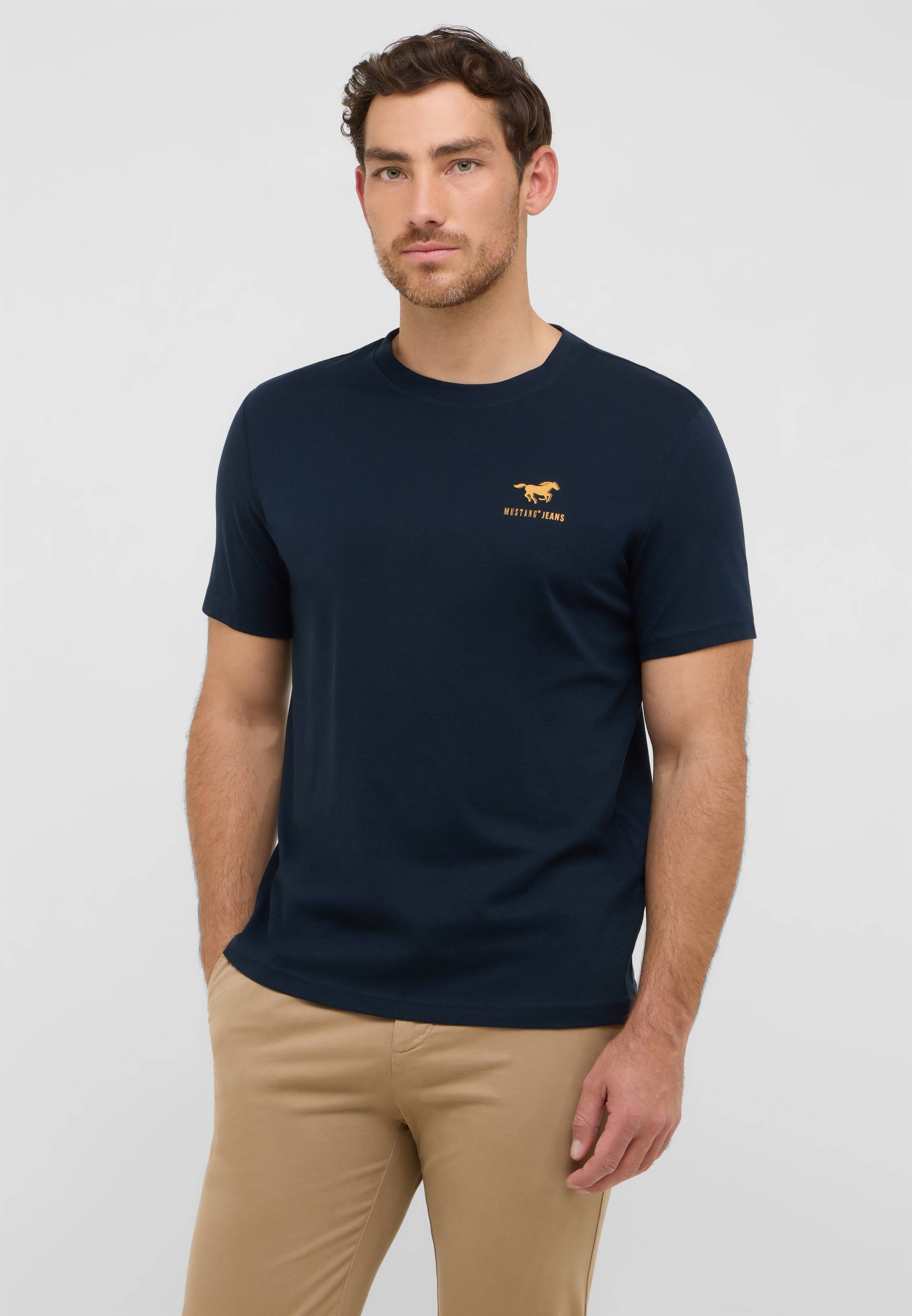 T-shirt, Erwachsener, Männlich, Mann, Person