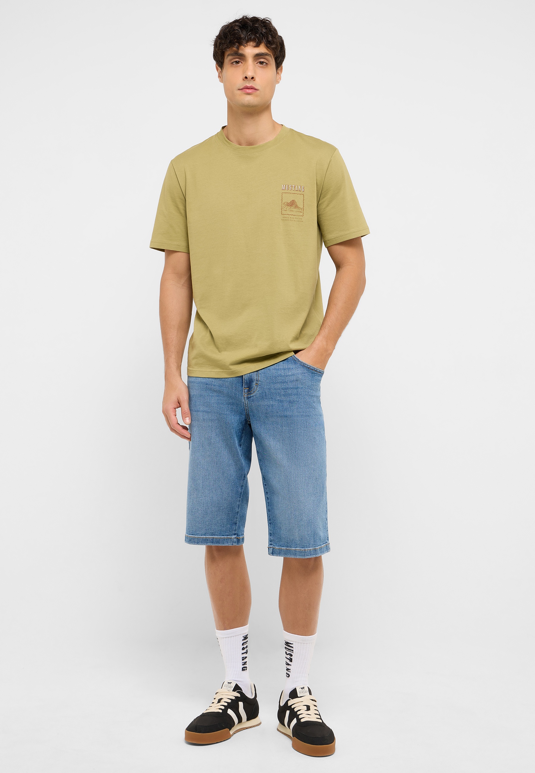 Kurze Hose, T-shirt, Junge, Person, Jugendlich