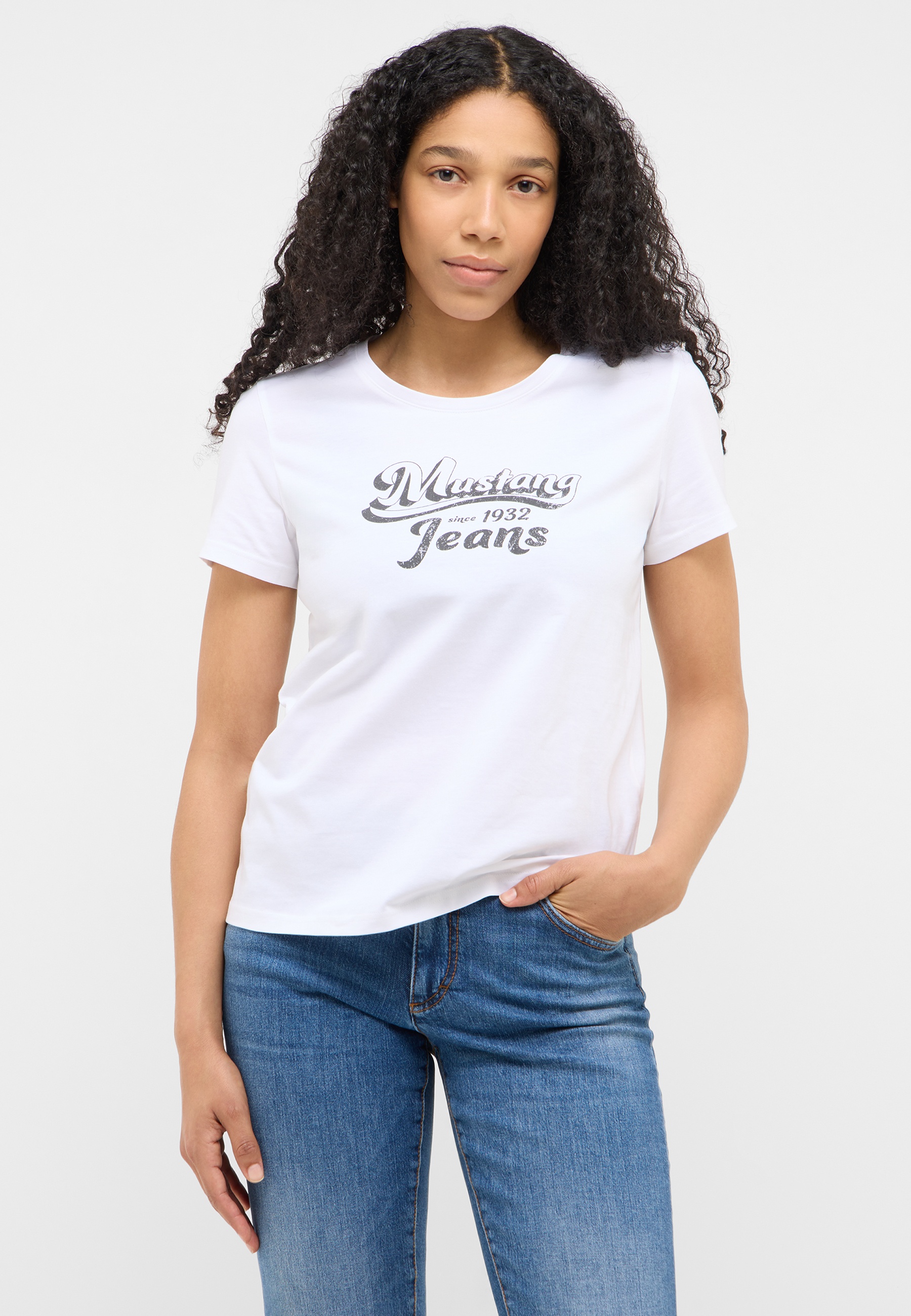T-shirt, Jeans, Bluse, Person, Jugendlich