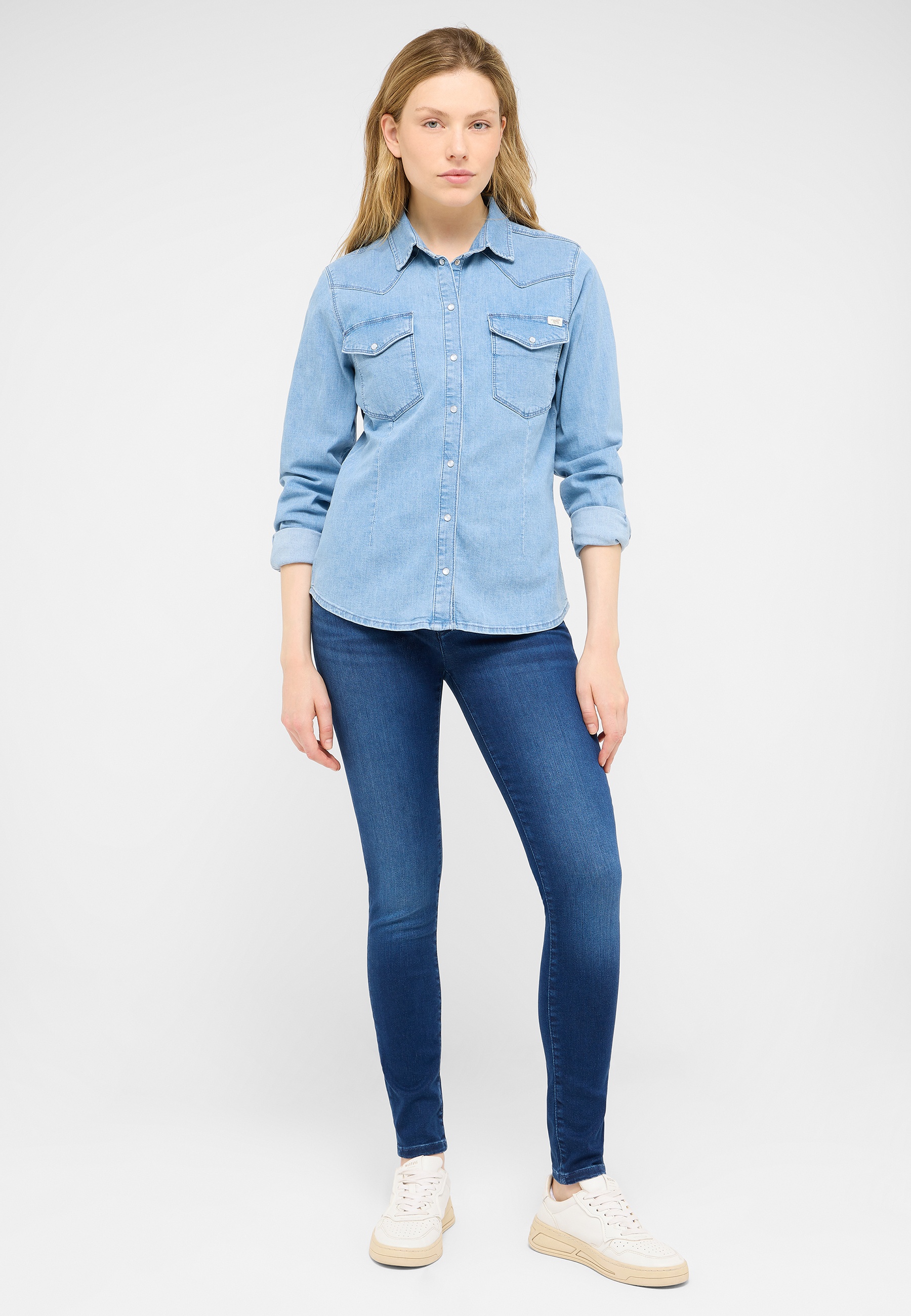 Hosen, Jeans, Hemd, Person, Jugendlich