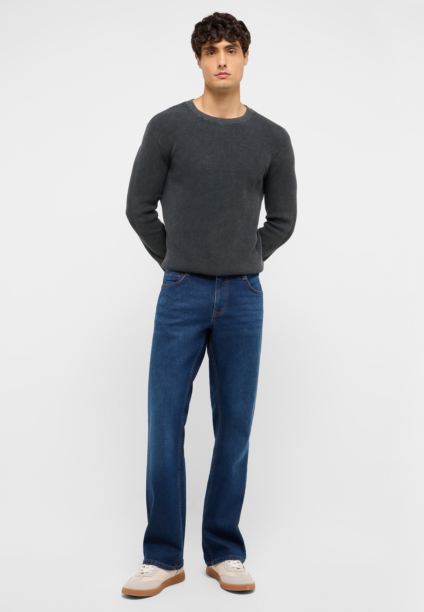 Hosen, Langarm, Jeans, Mann, Person