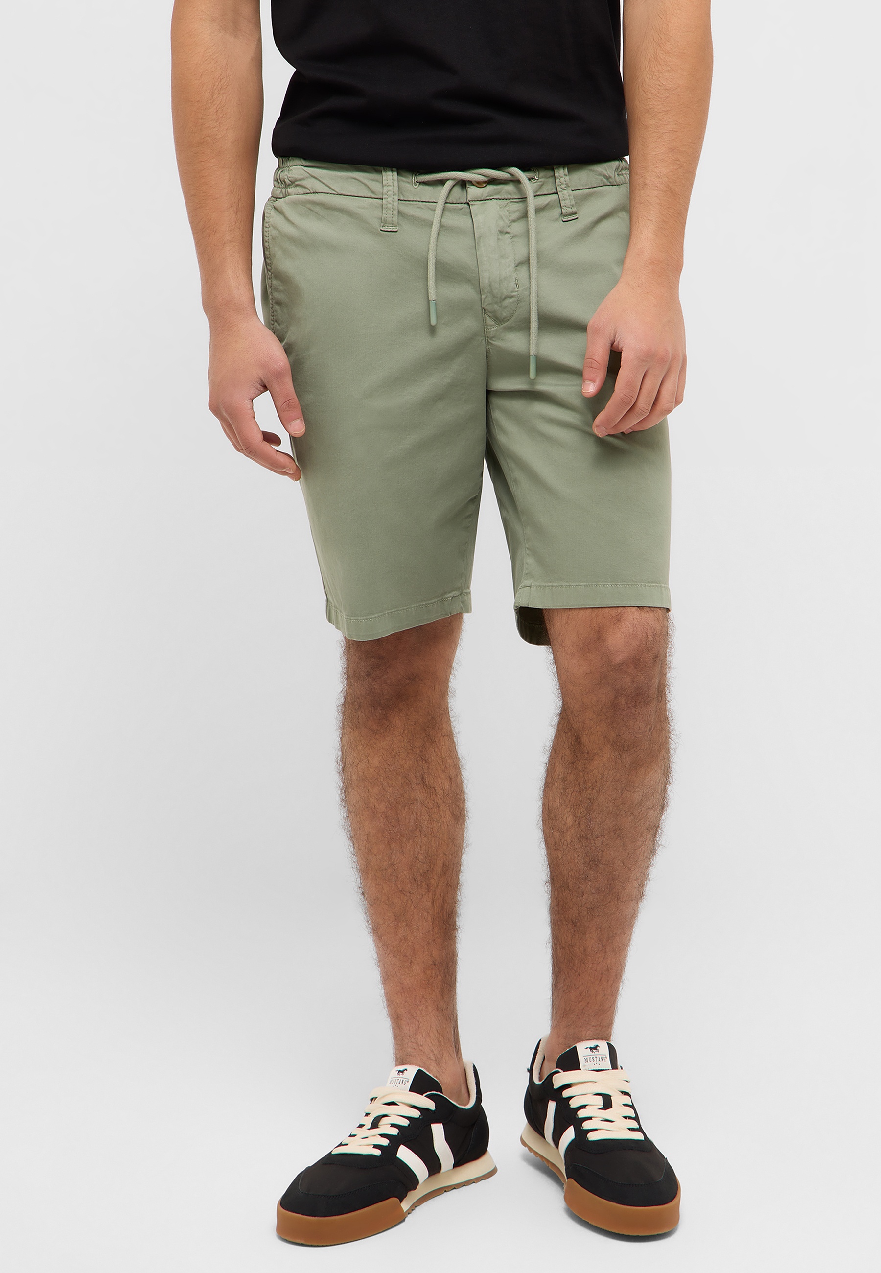 Kurze Hose, Schuh, Sneaker, Mann, Person