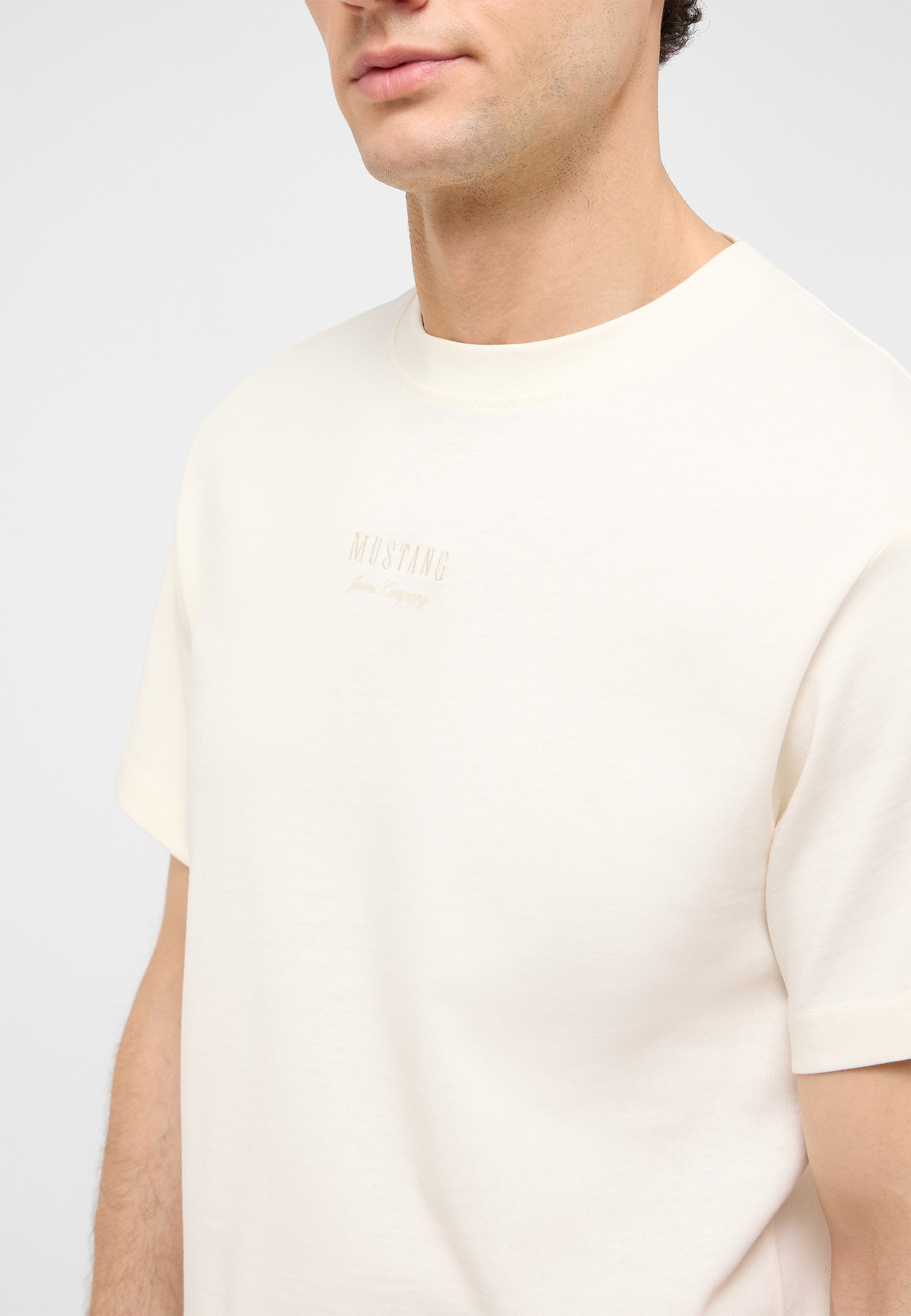 T-Shirt Style Akron