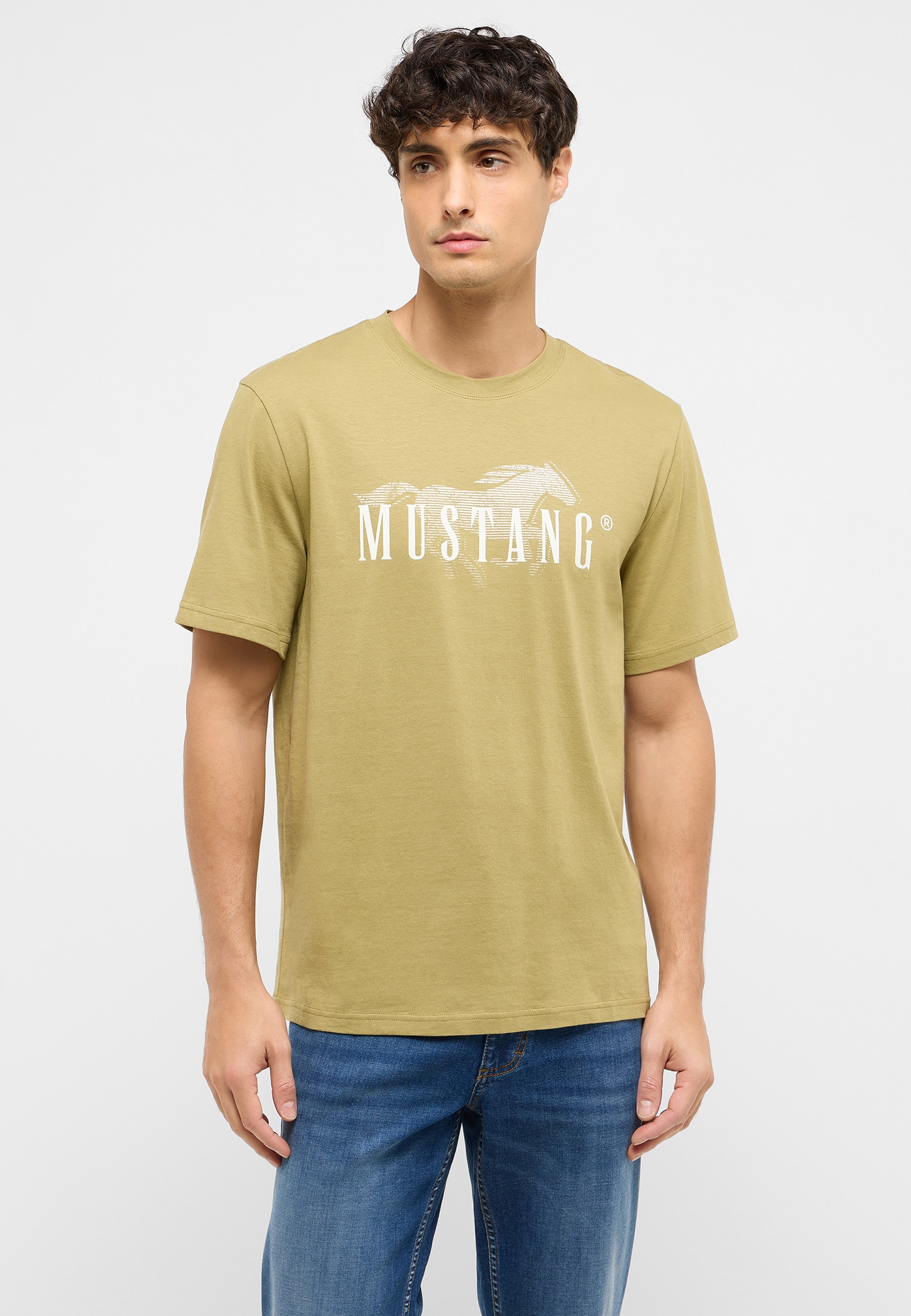 Bekleidung, T-shirt, Person, Hemd, Jeanshose