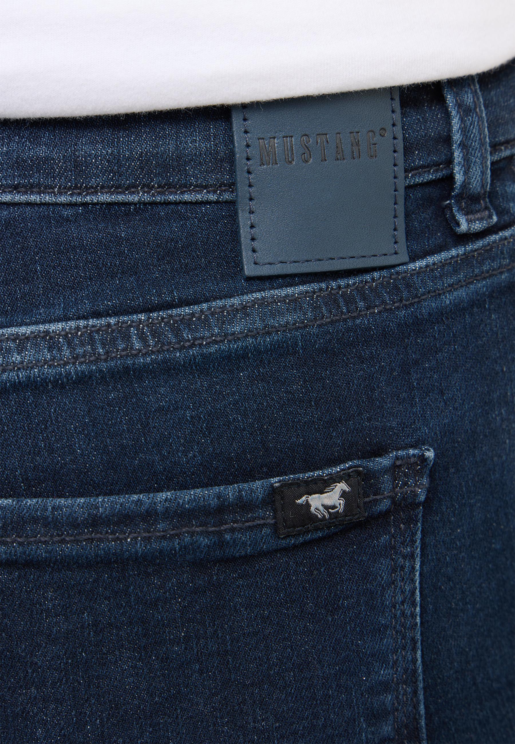Jeanshose Style Crosby Relaxed Straight