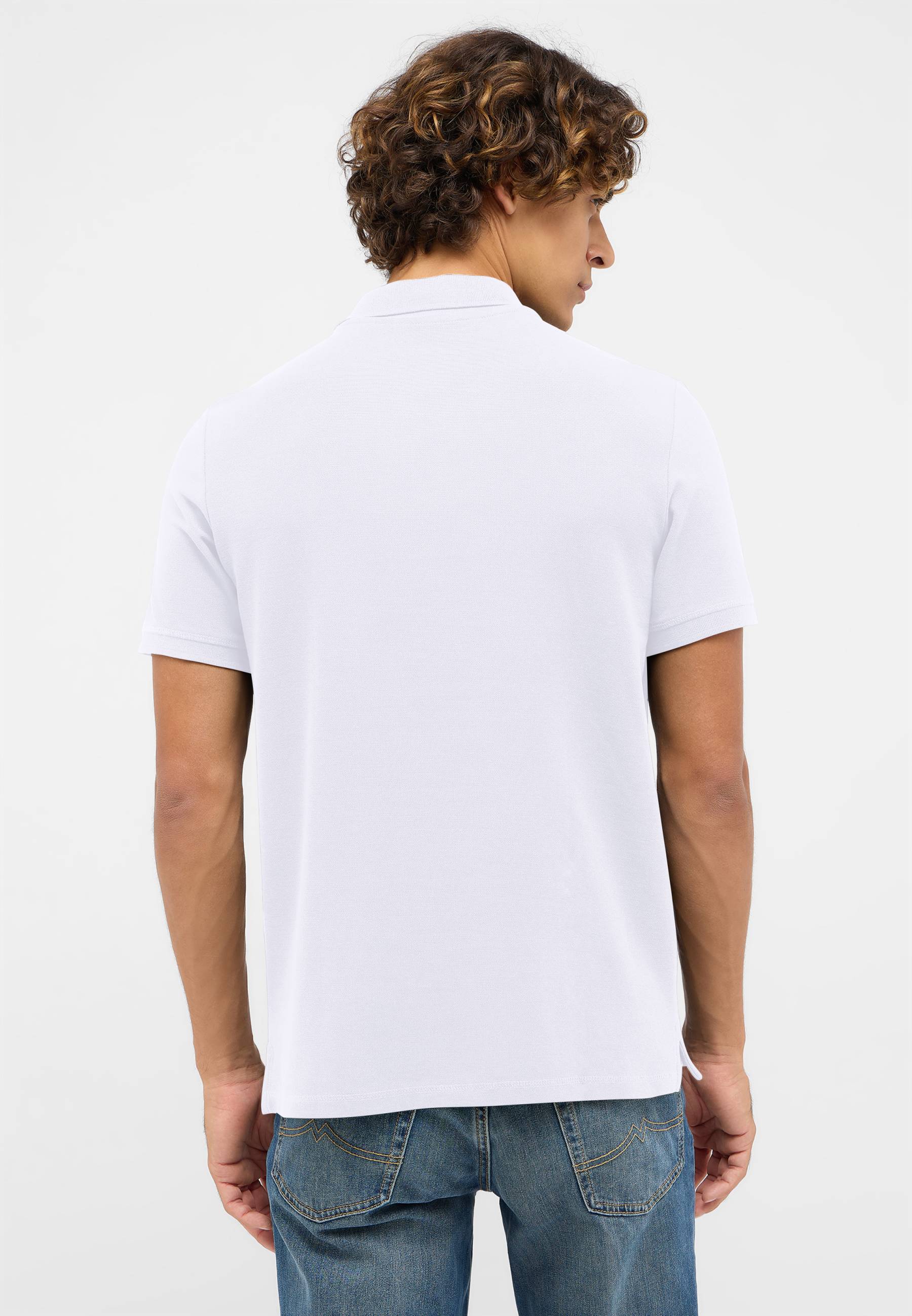 Bekleidung, T-shirt, Person, Jeans, Ärmel