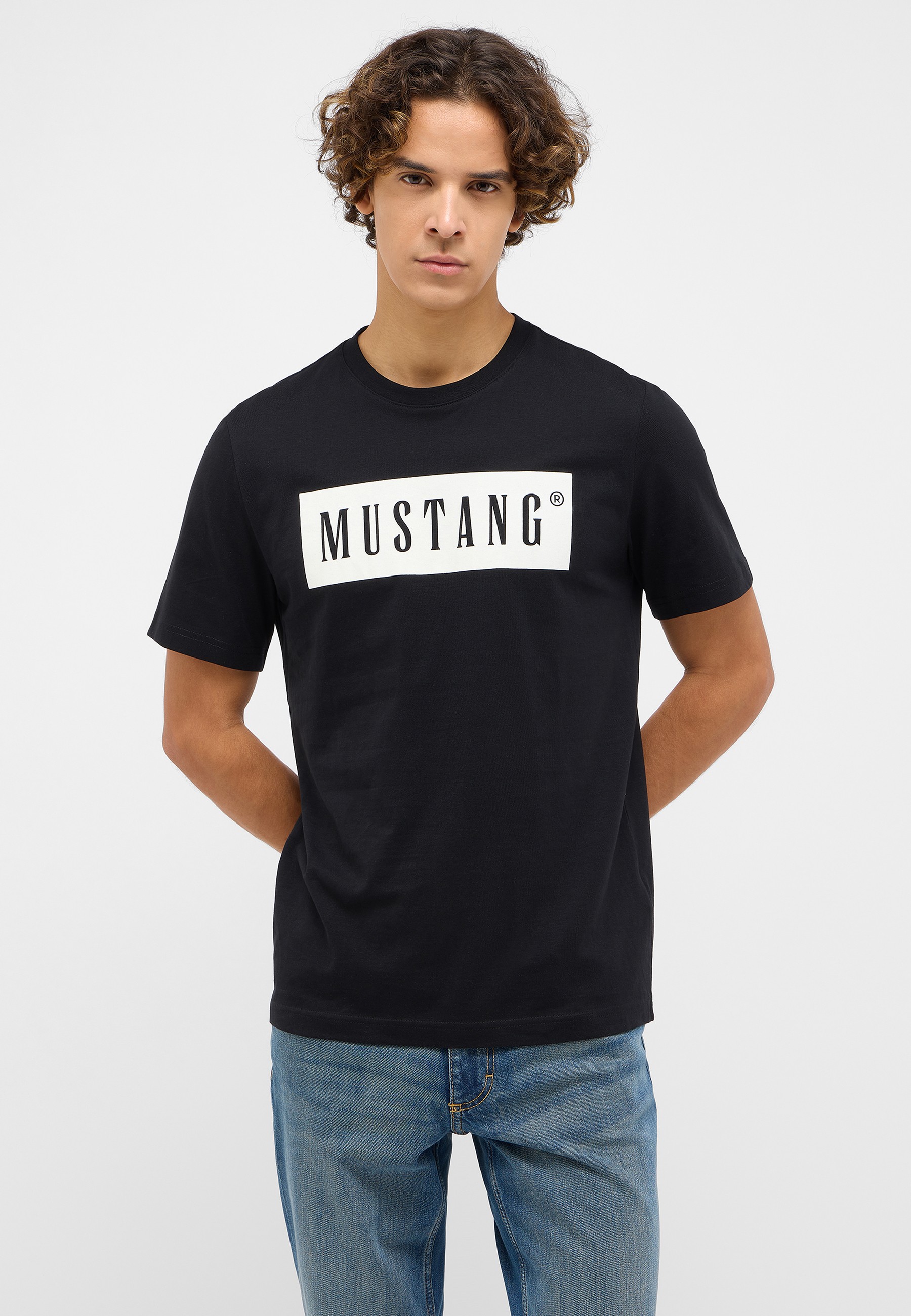 Bekleidung, T-shirt, Hemd, Person