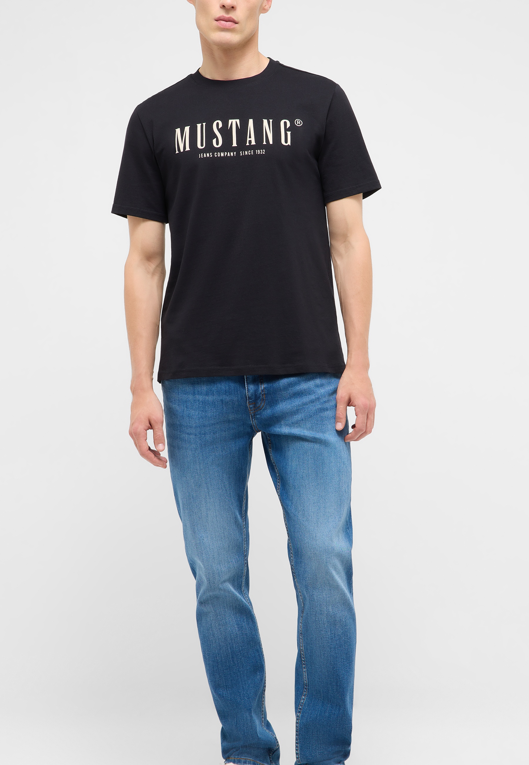 T-Shirt, Kurzarm, Schwarz, MustangLogo, Jeansoutfit