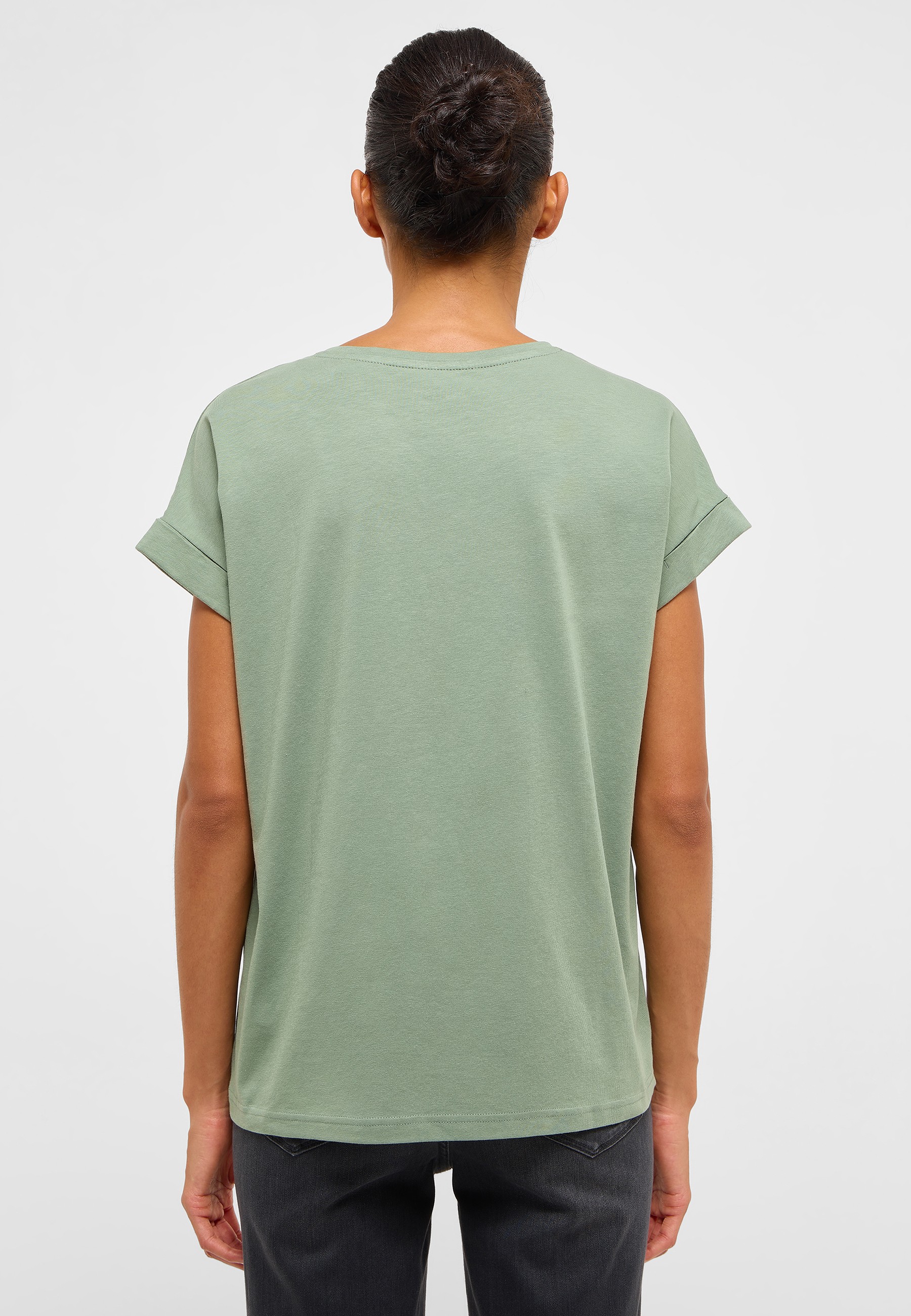 Bekleidung, T-shirt, Person, Ärmel