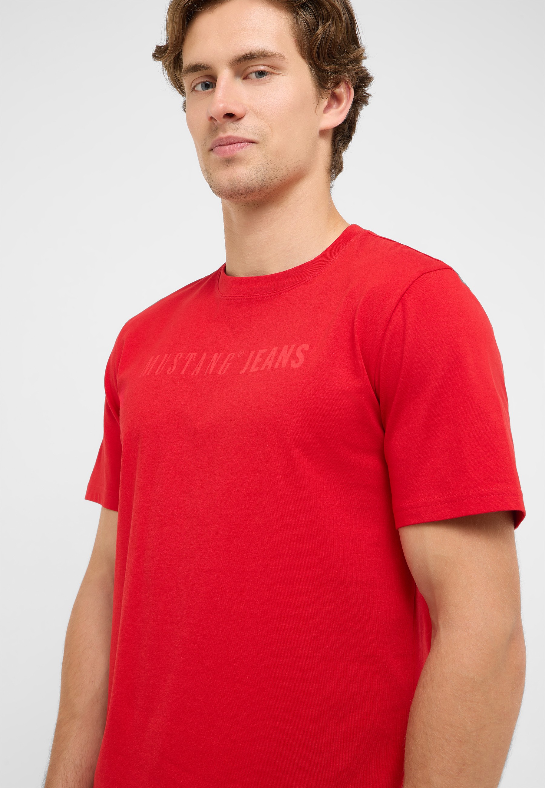 t-shirt, rot, mustang jeans, kurzärmelig, rundhals
