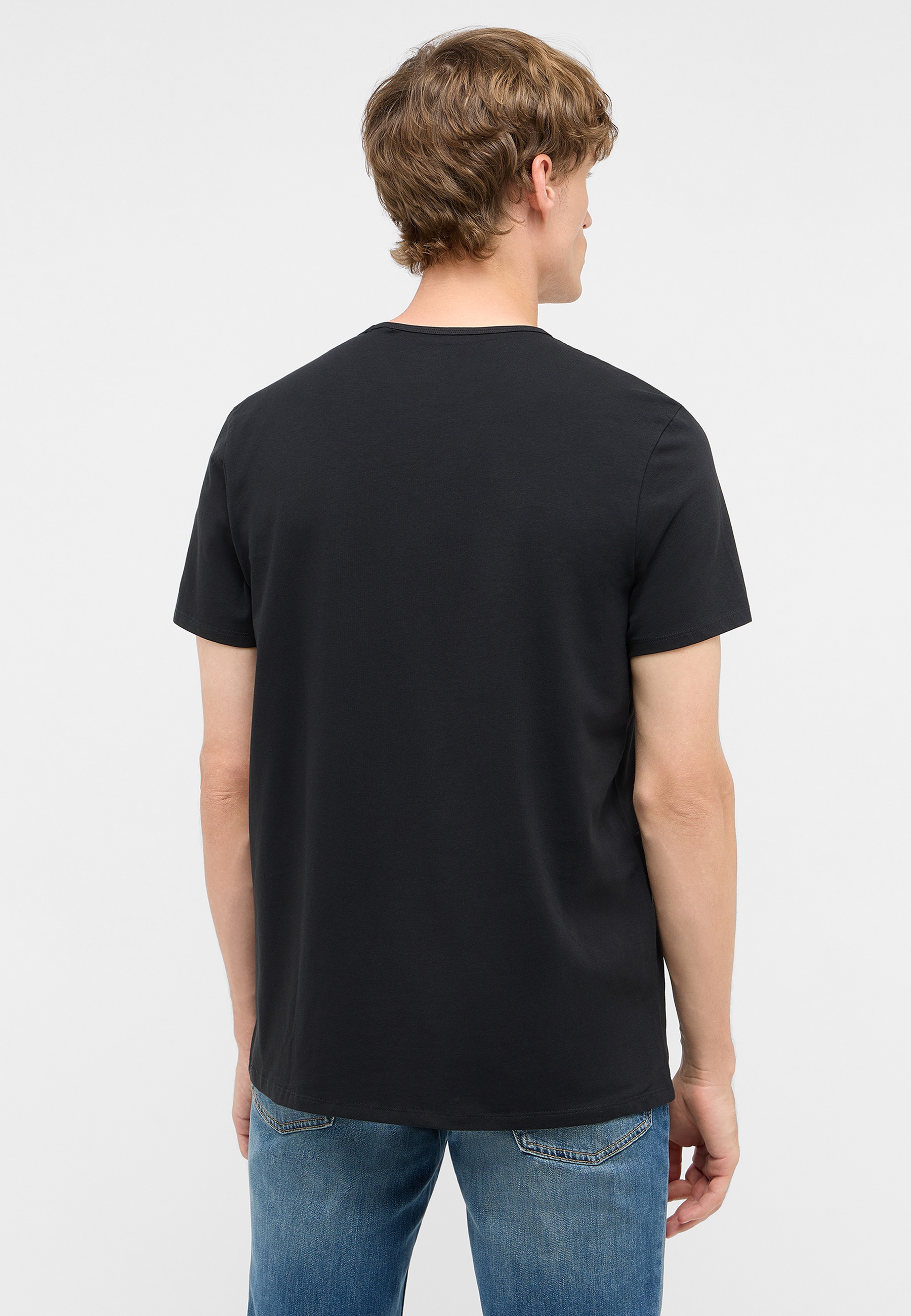 Bekleidung, T-shirt, Person, Kopf, Ärmel