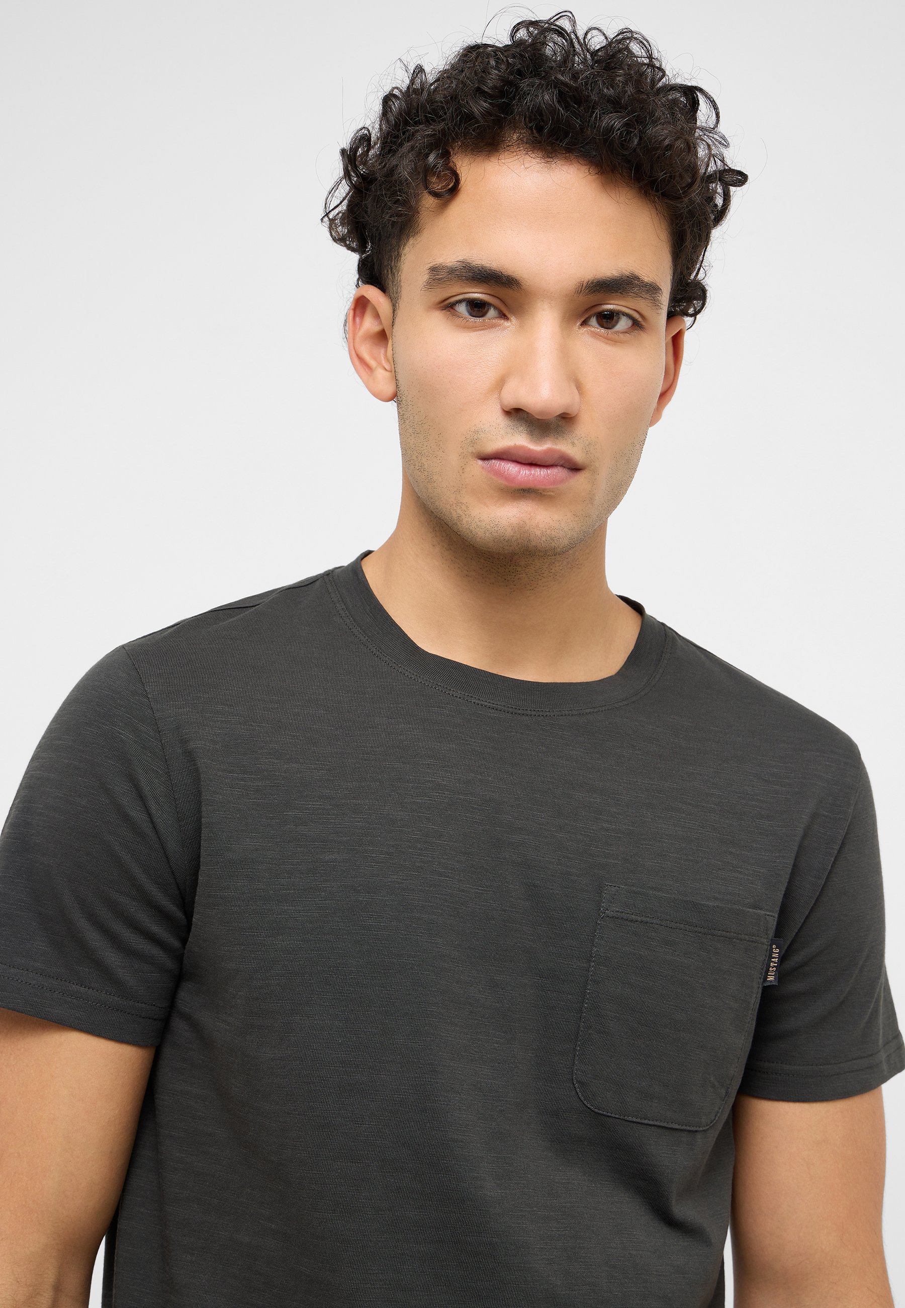 T-shirt, Gesicht, Kopf, Portrait, Hals