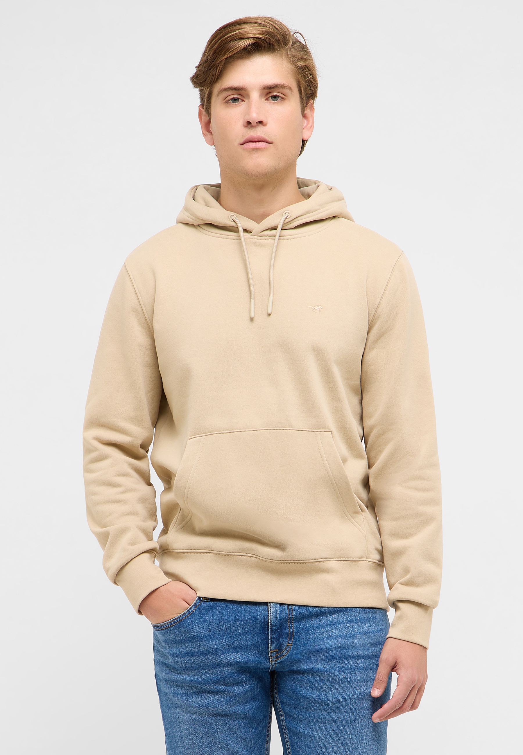 Strickwaren, Pullover, Sweatshirt, Kapuzenpulli, Jeanshose