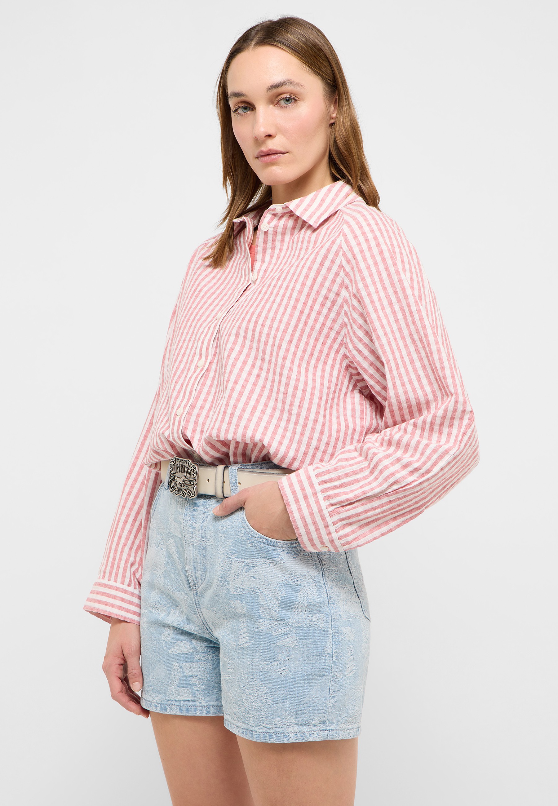 Bluse, Hemd, Kurze Hosen, Person, Frau