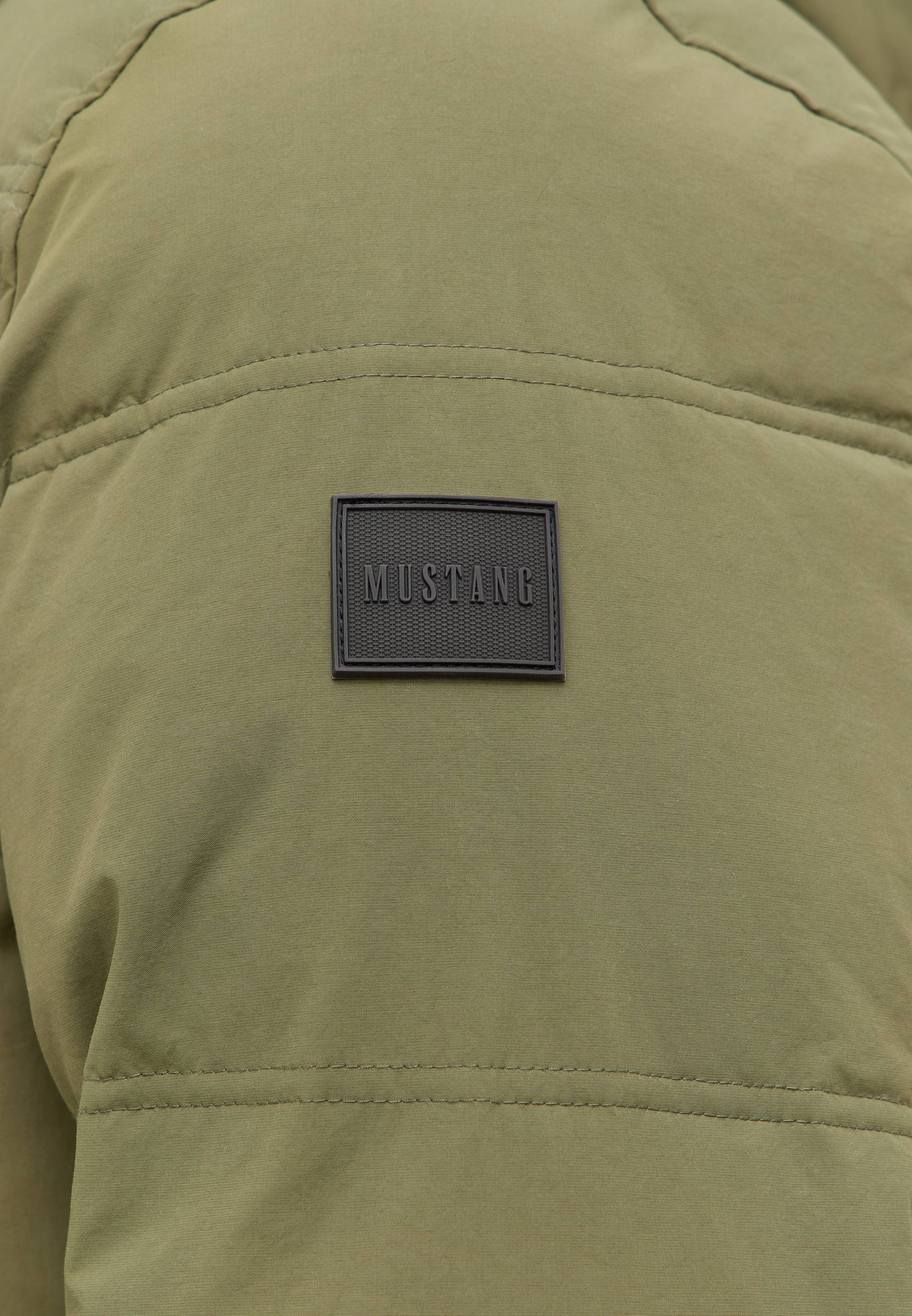 Bekleidung, Mantel, Jacke, Khaki, Person