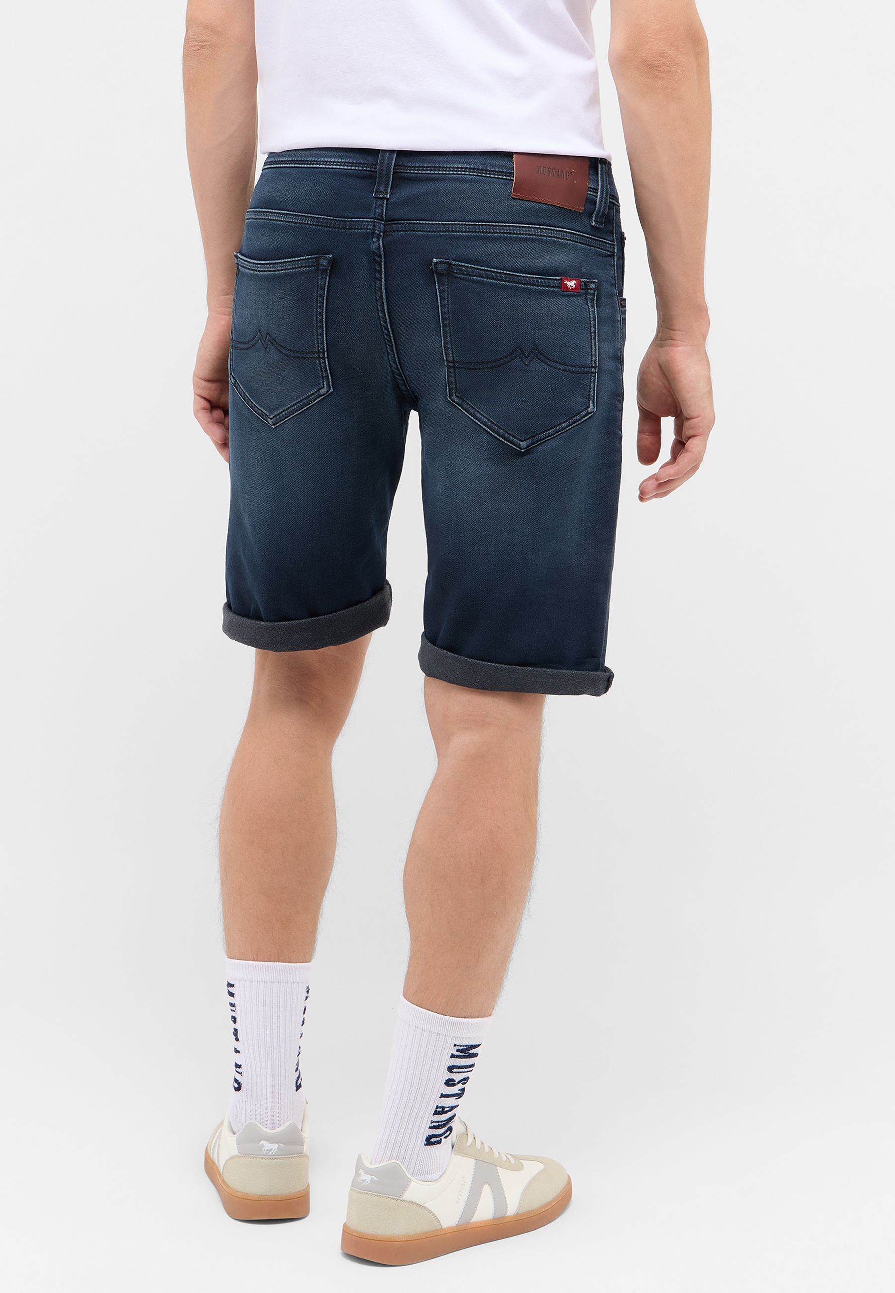 Bekleidung, Kurze Hosen, Hosen