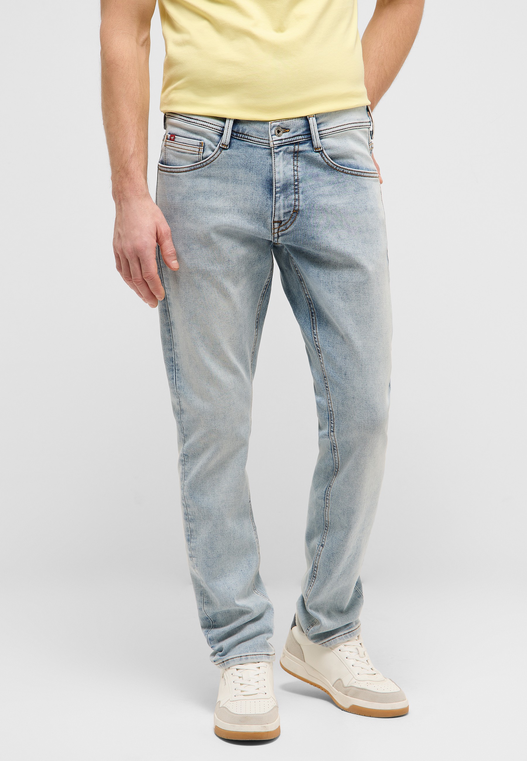 Jeans, Light wash, Straight leg, Five-pocket, Denim