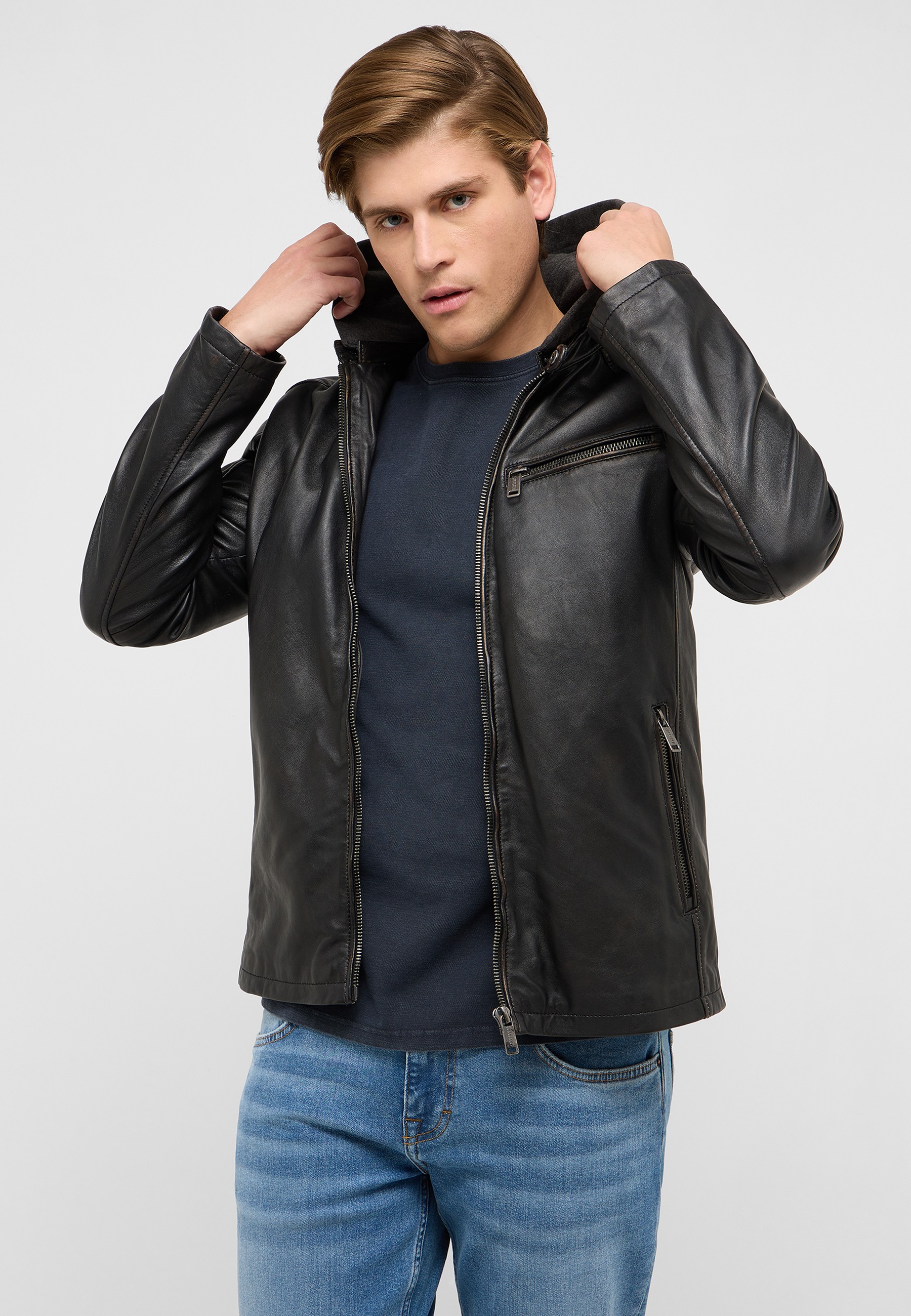 Bekleidung, Mantel, Jacke, Jeans, Person