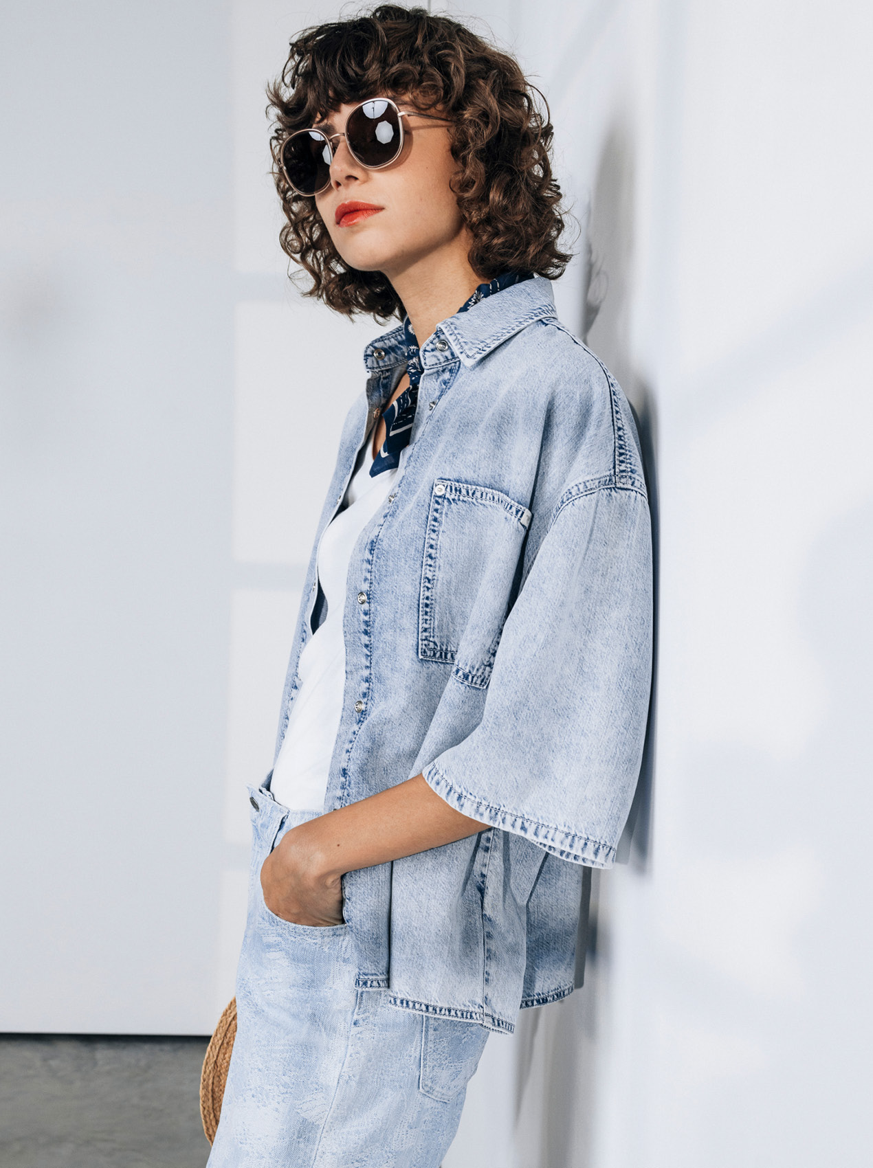 Hosen, Ärmel, Jeans, Person, Jacke