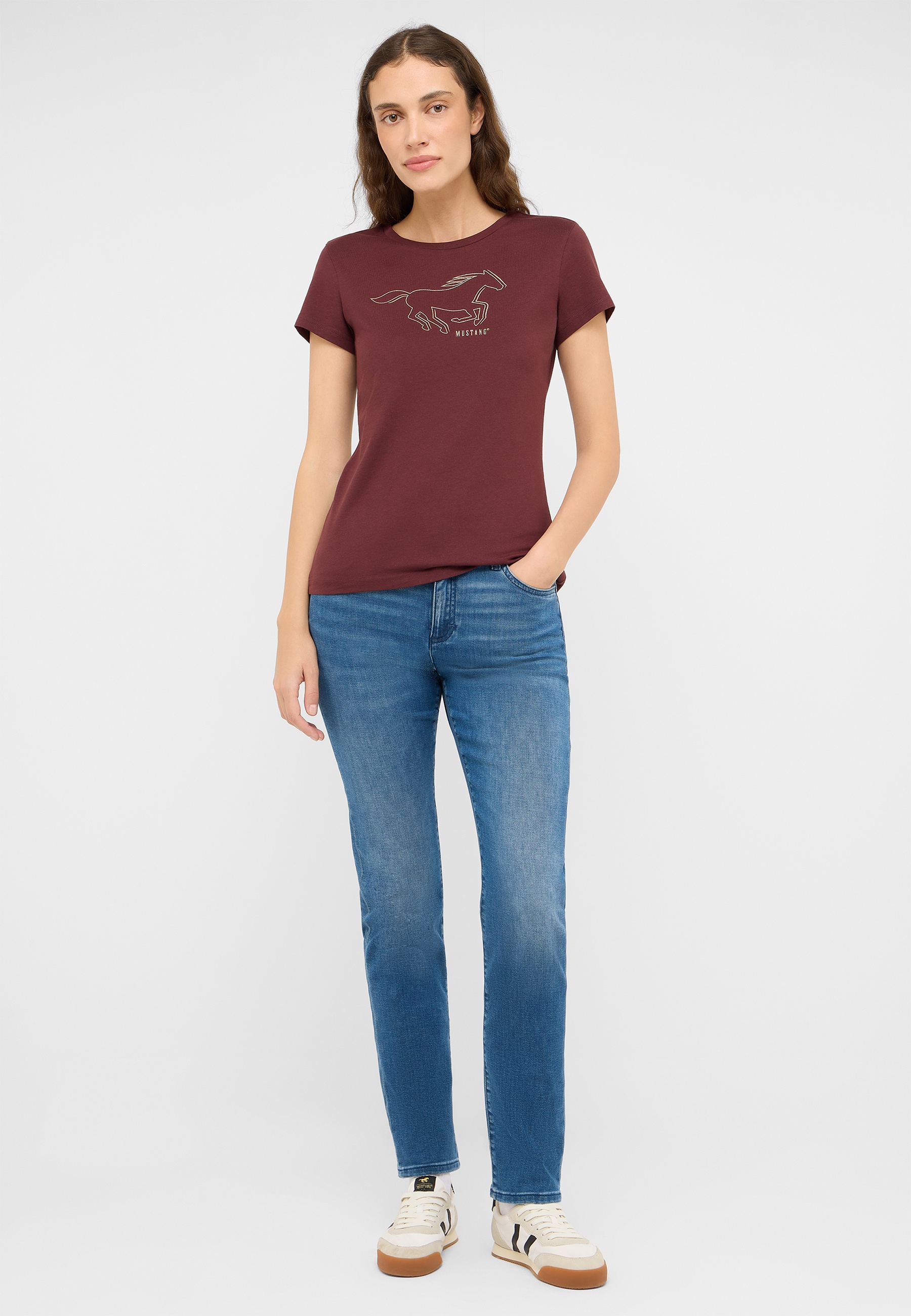 Bekleidung, Hosen, T-shirt, Jeans, Person