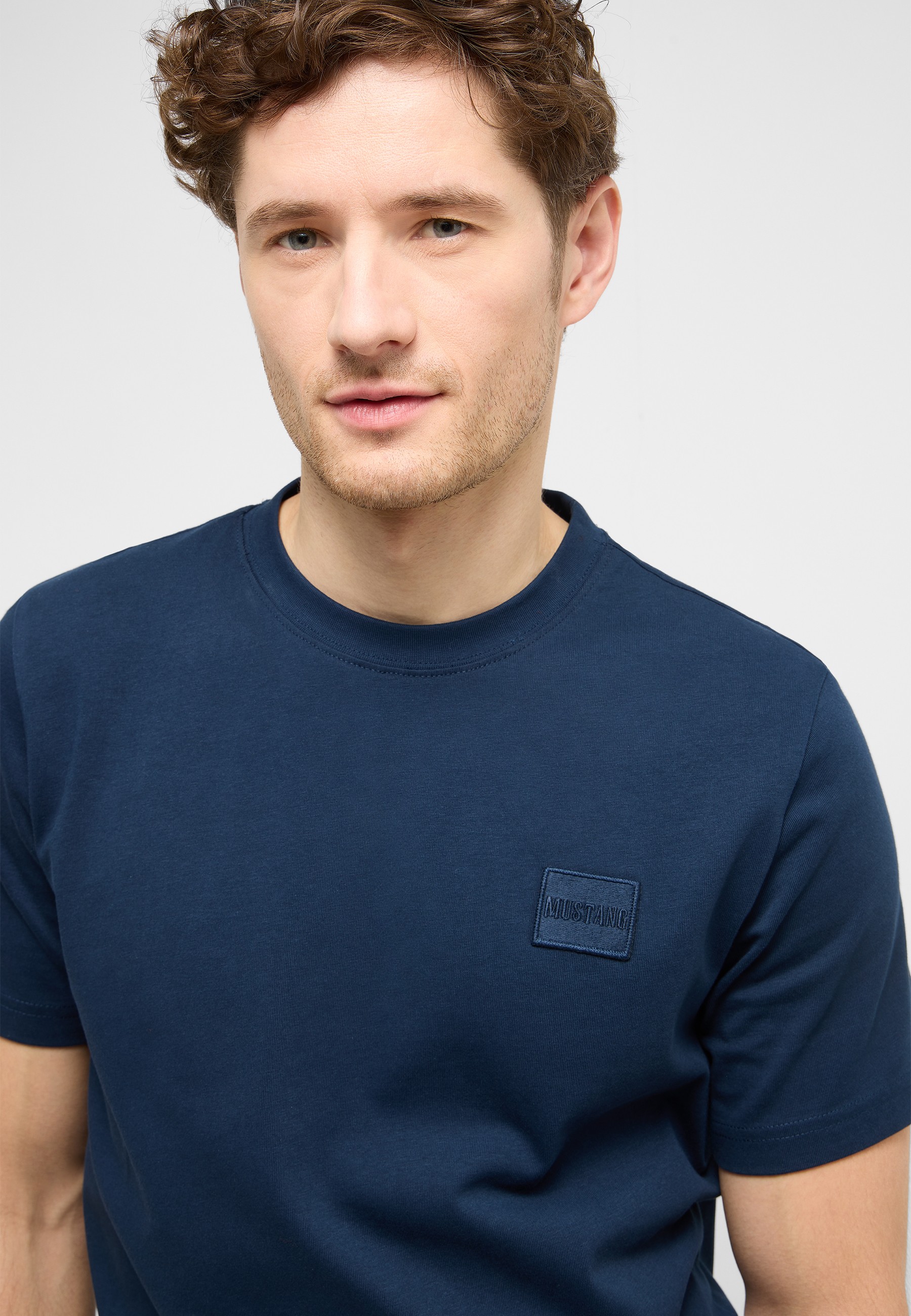 T-Shirt, Rundhals, Kurzarm, Navy, Logo-Patch