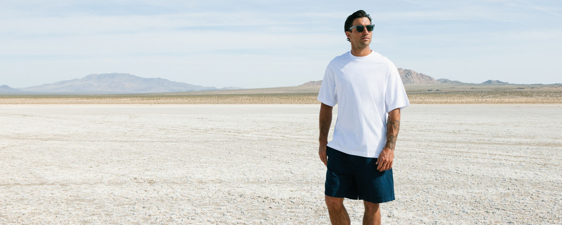 Strandmode, Person, Stehend, T-shirt, Mann