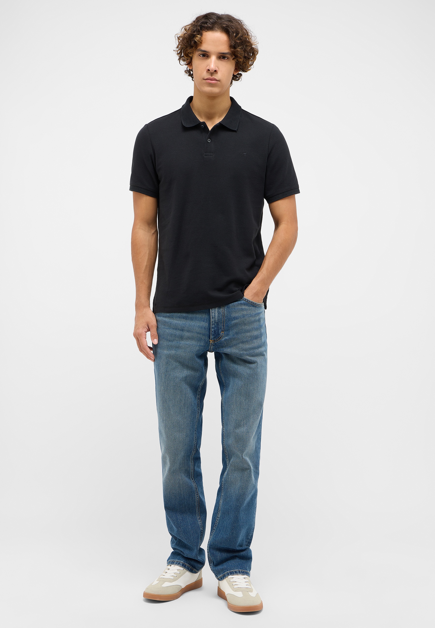 Hosen, T-shirt, Person, Stehend, Hemd