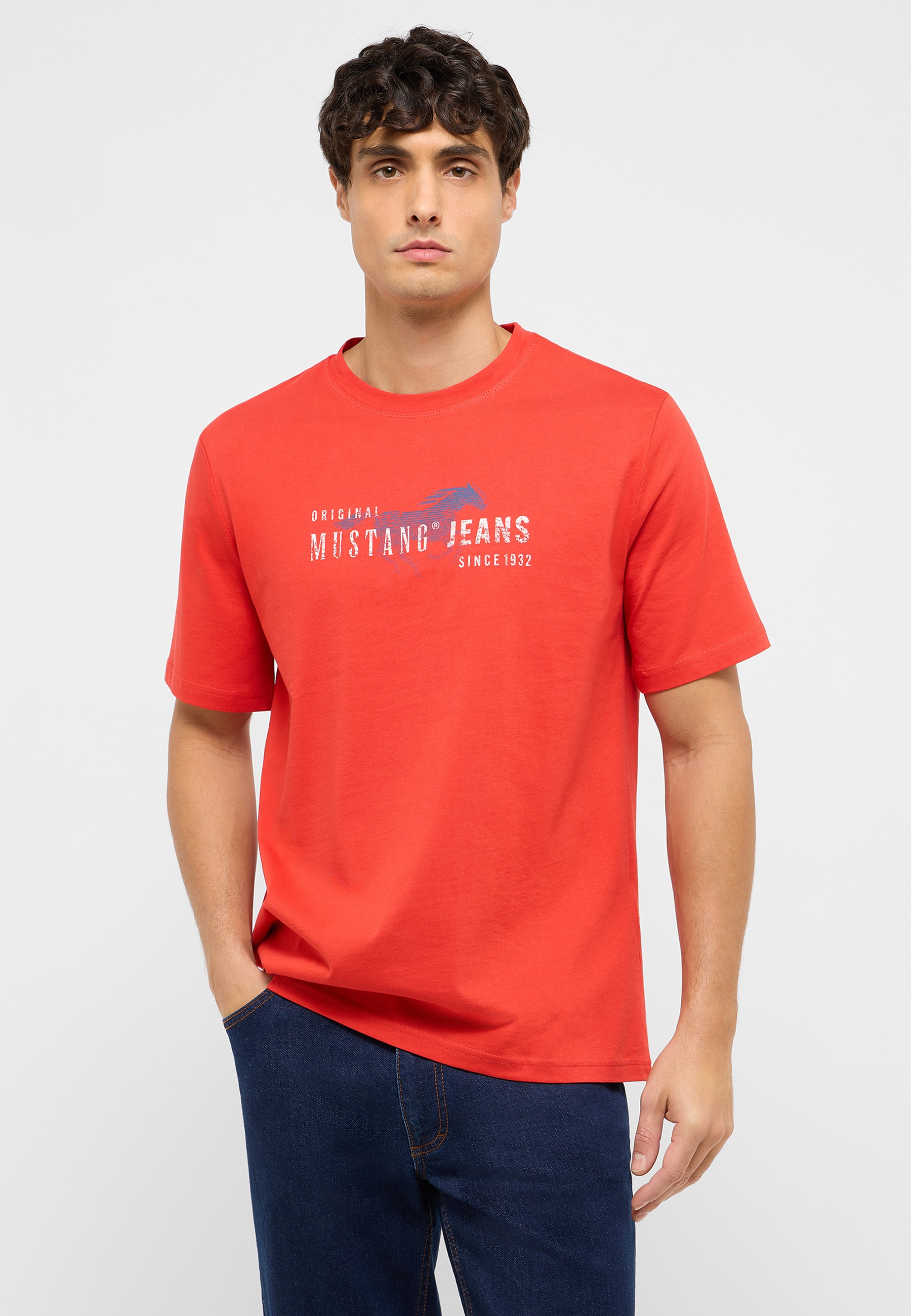 T-shirt, Hemd, Person, Jeans, Gesicht
