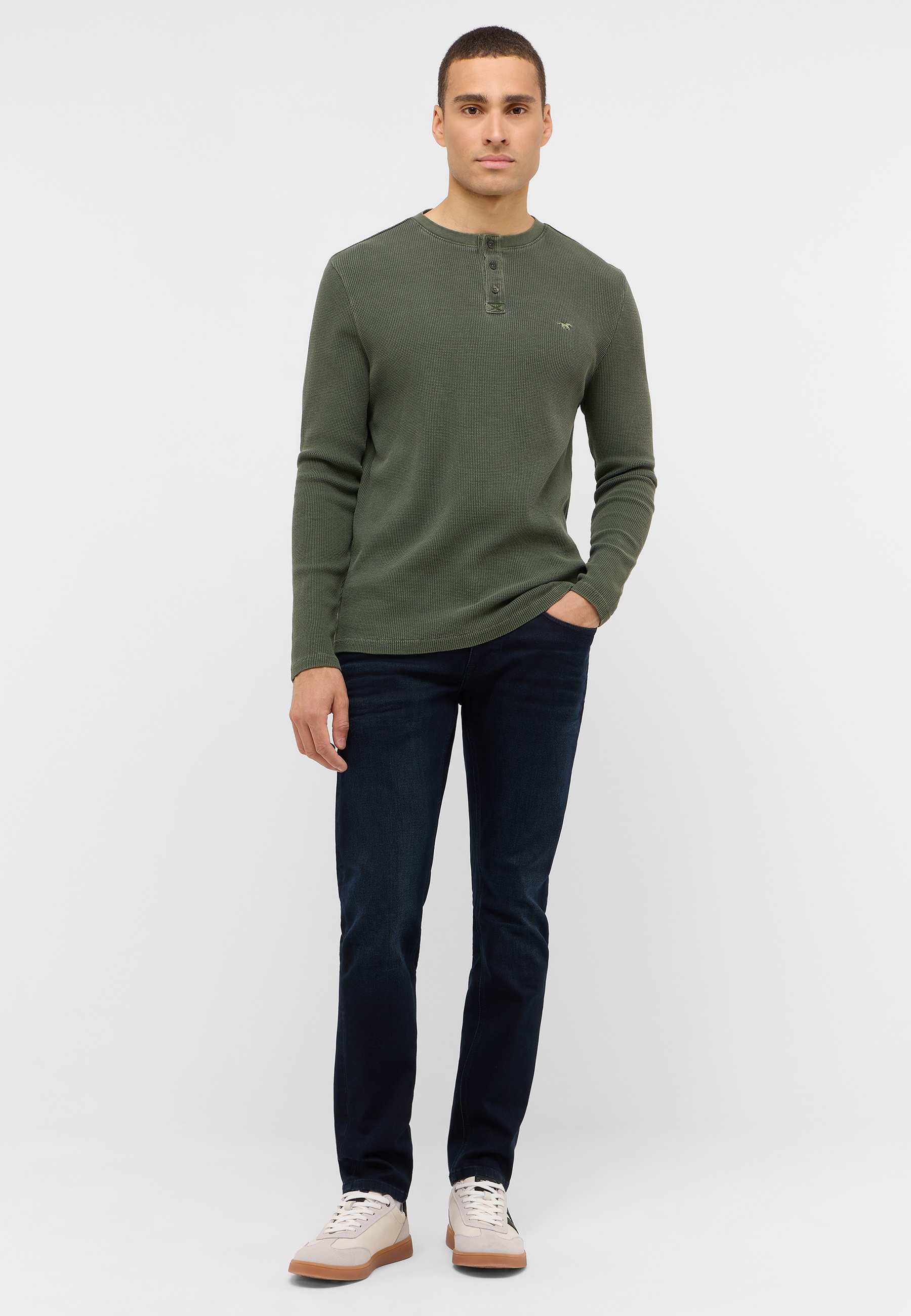 Langarm, Erwachsener, Männlich, Mann, Person