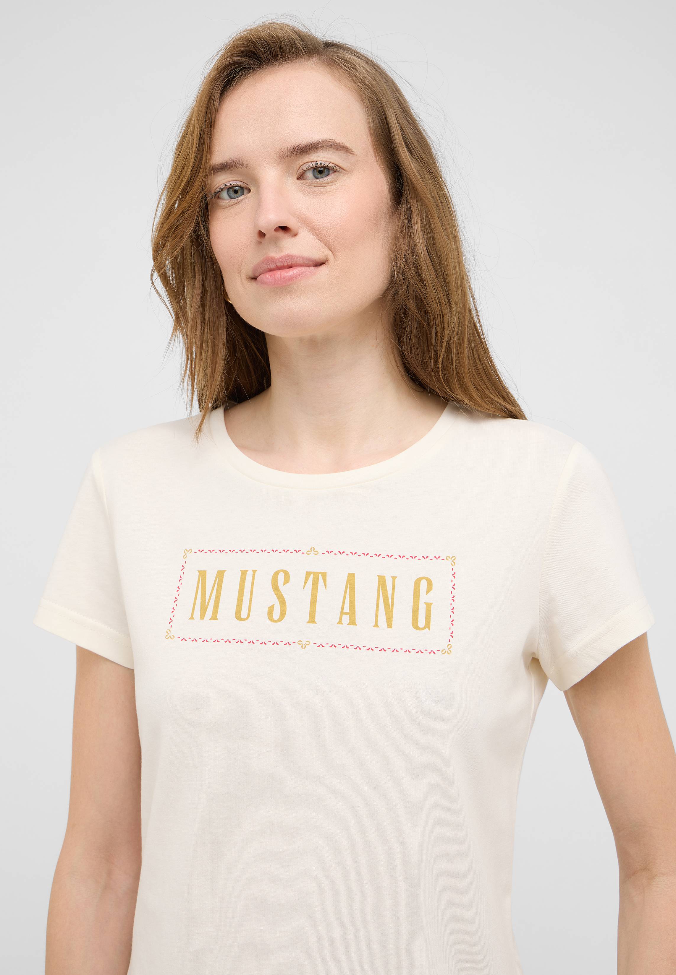 Bekleidung, T-shirt, Ärmel, Person