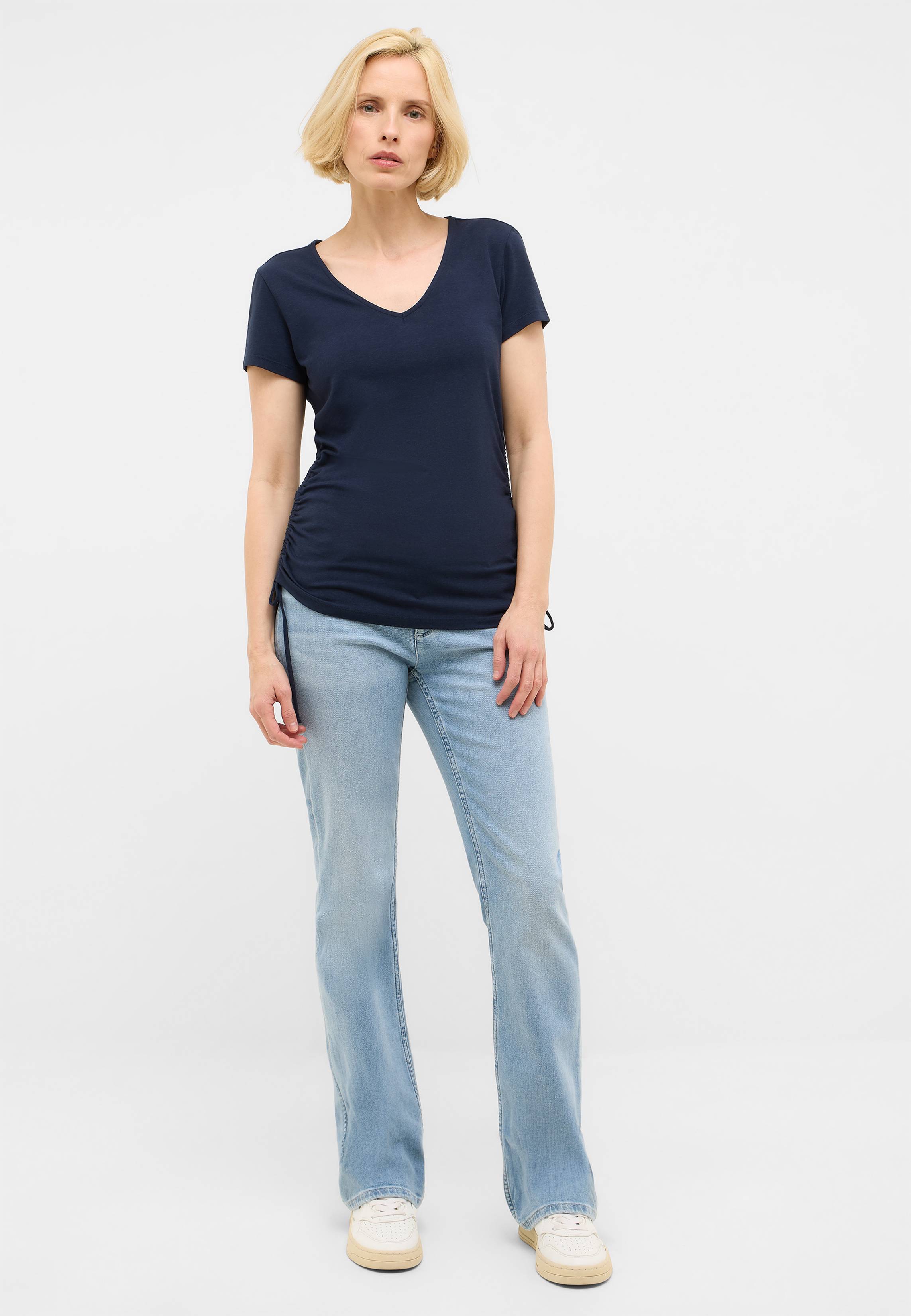 Hosen, Jeans, T-shirt, Person, Bluse