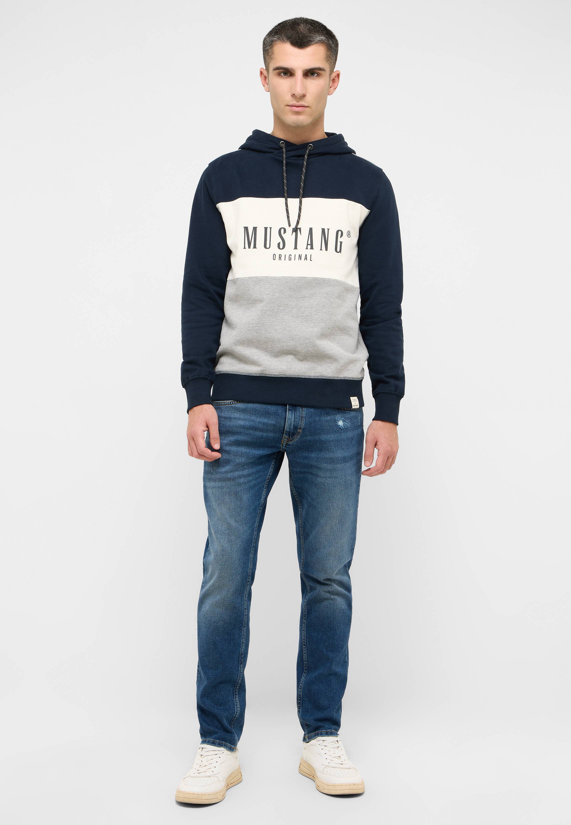 Strickwaren, Pullover, Sweatshirt, Kapuzenpulli, Hosen