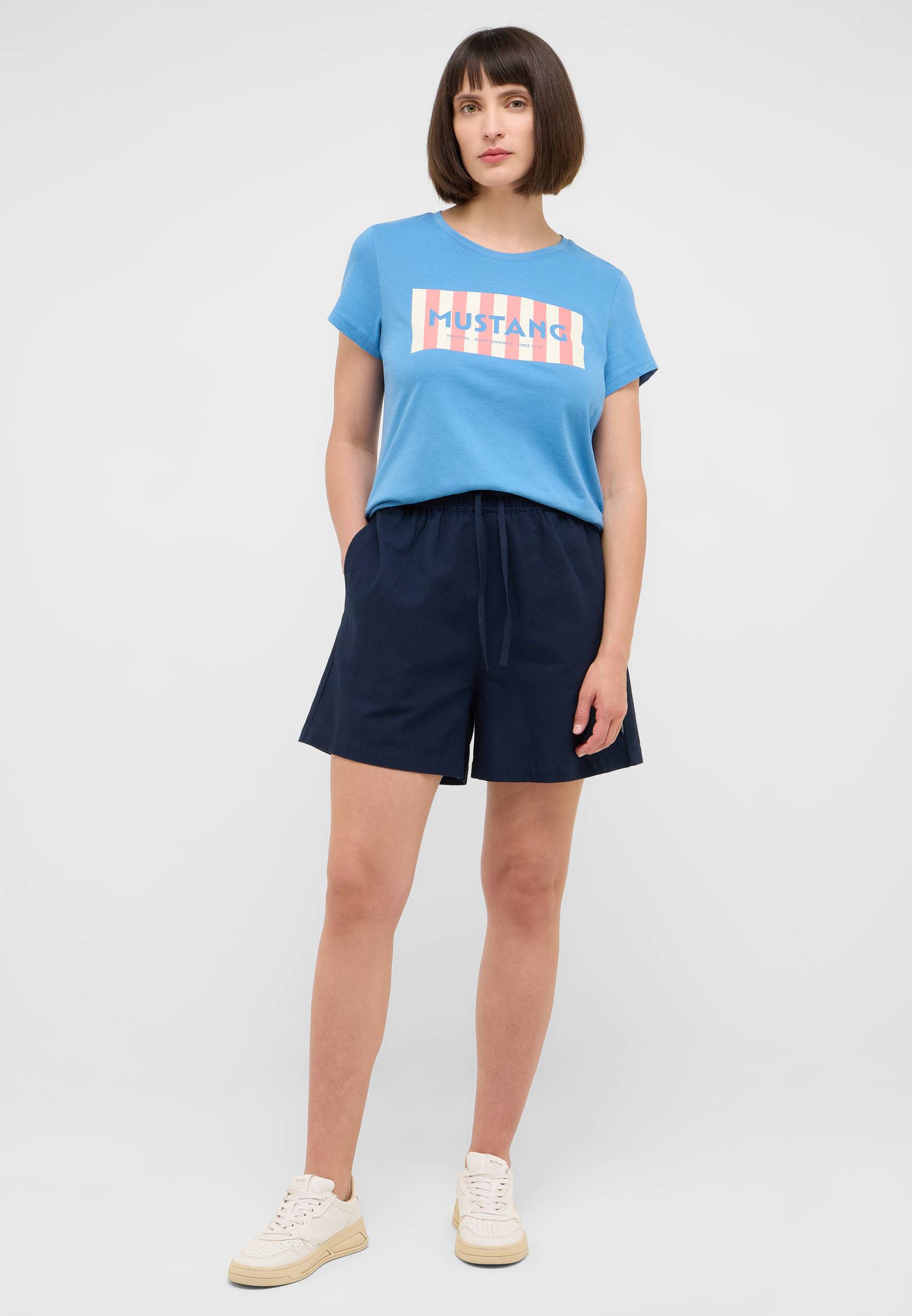 Bekleidung, Kurze Hosen, Person, Strandmode
