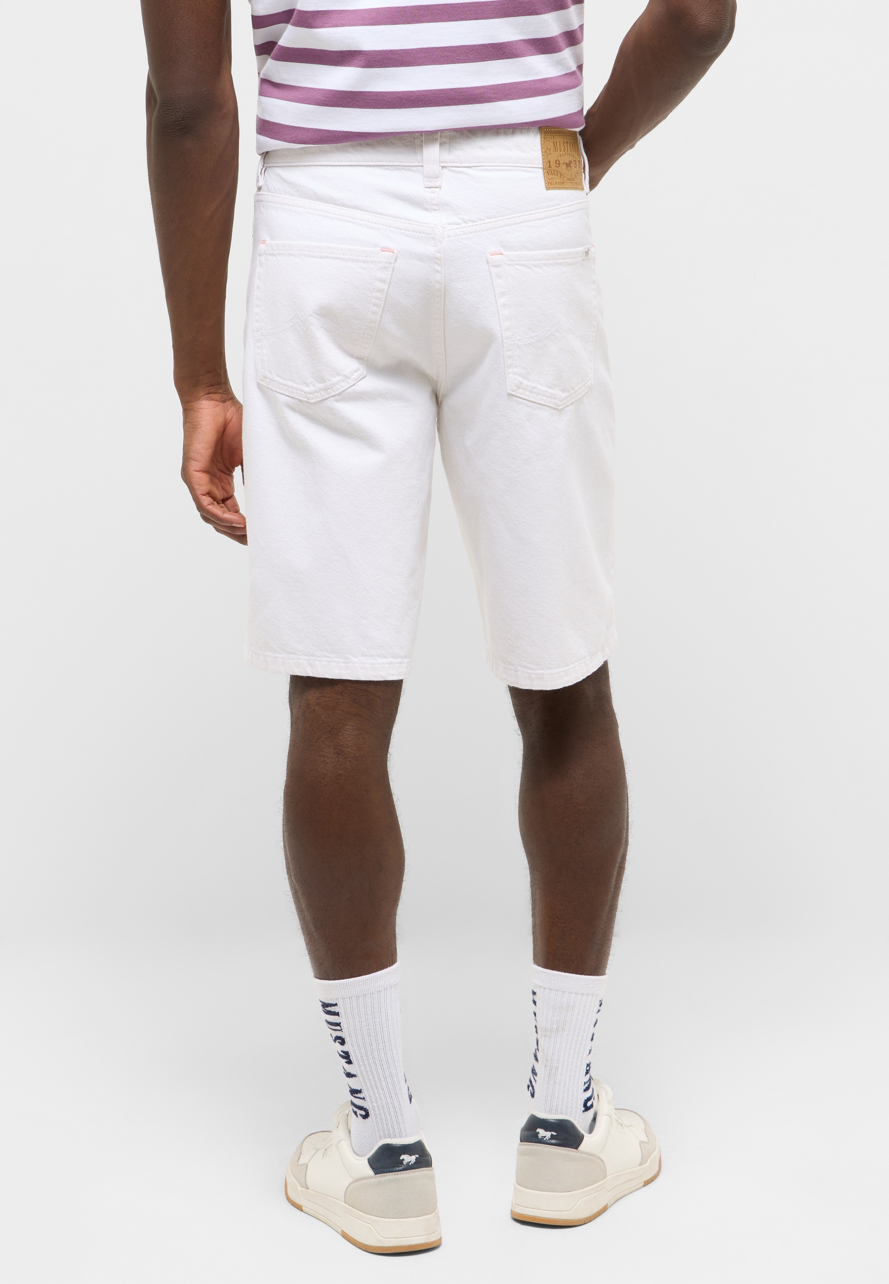 Shorts, Weiß, Rückansicht, Denim-ähnlich, Gesäßtaschen