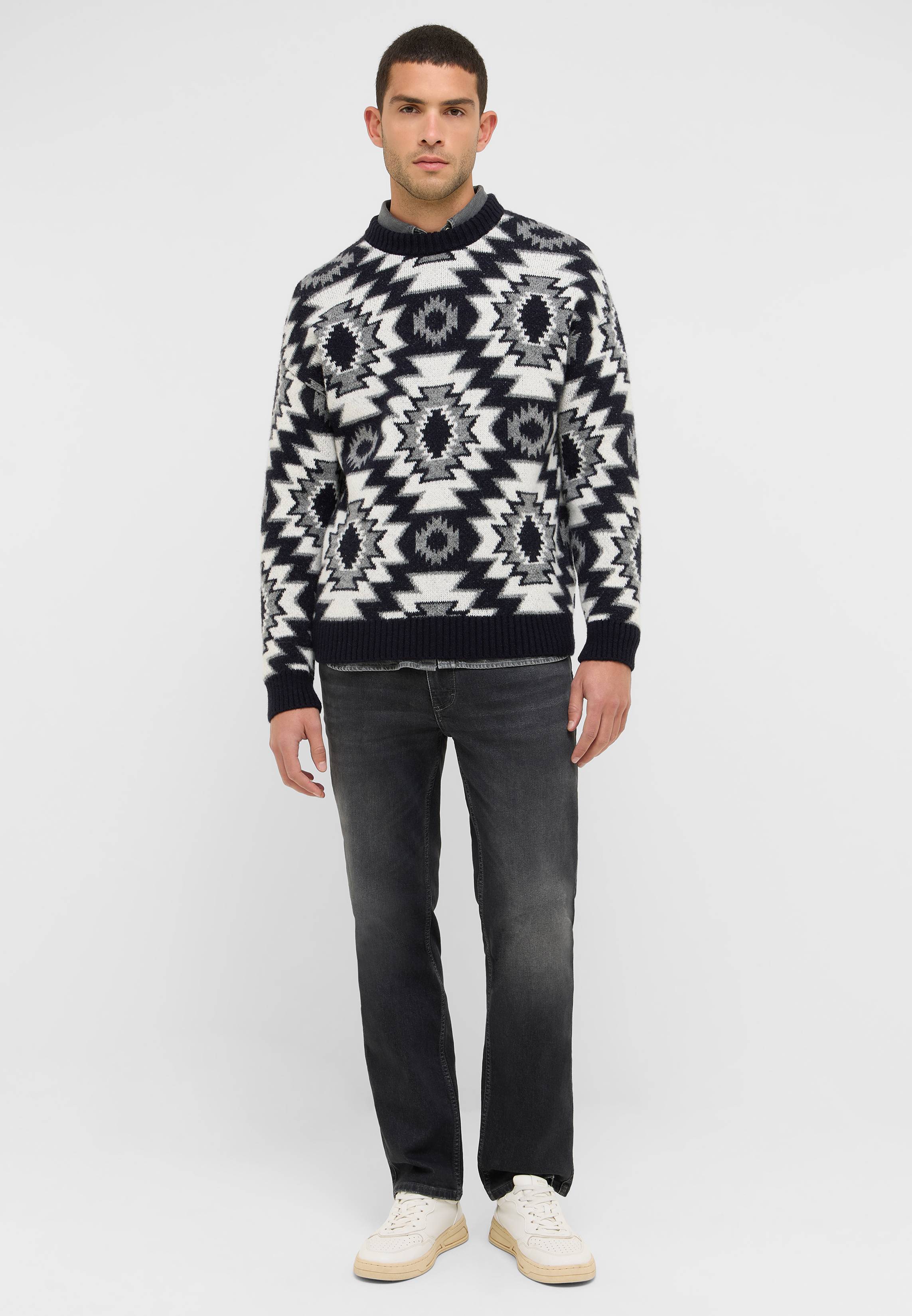 Bekleidung, Strickwaren, Pullover, Sweatshirt