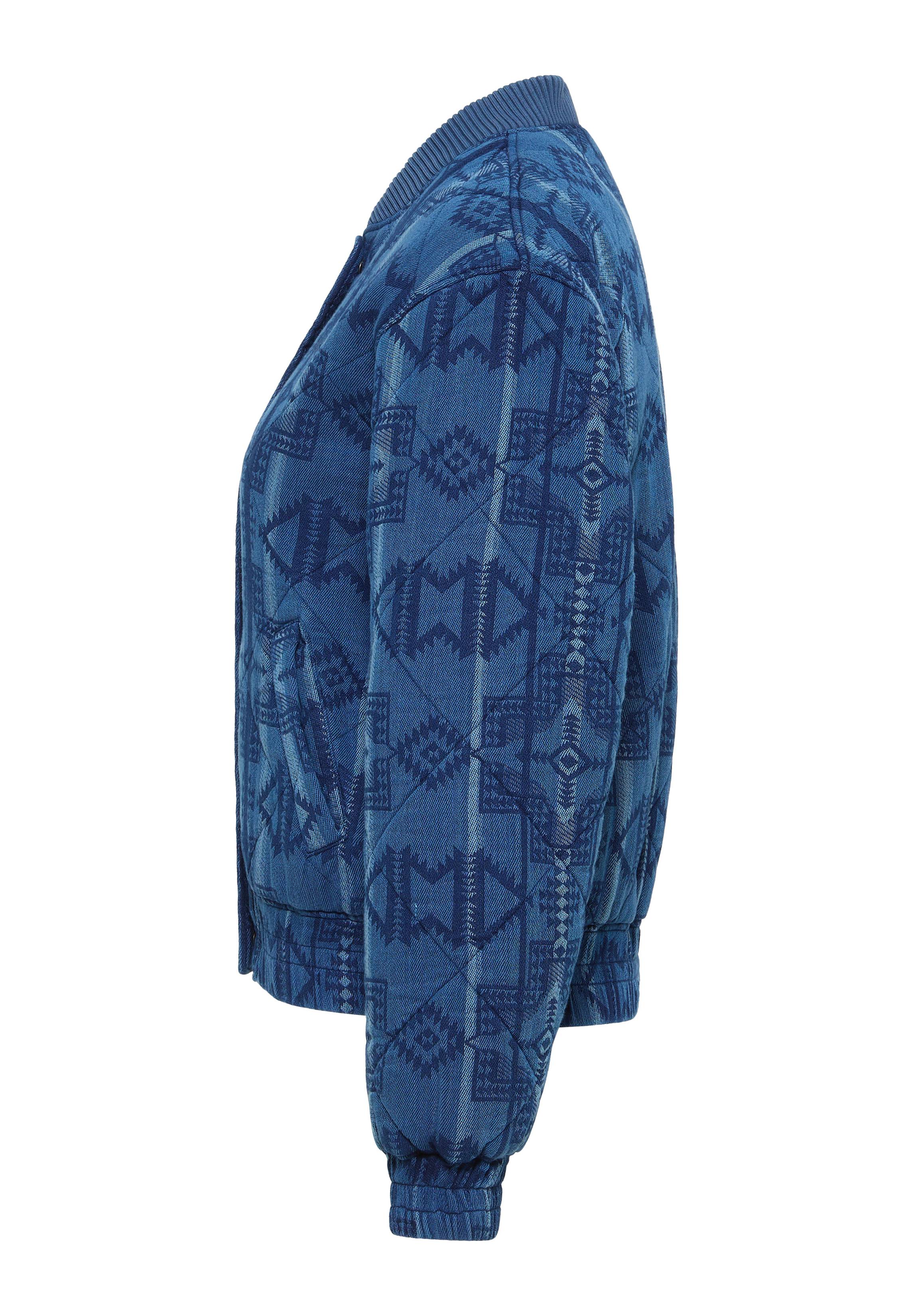 Strickwaren, Pullover, Mantel, Jacke, Hut