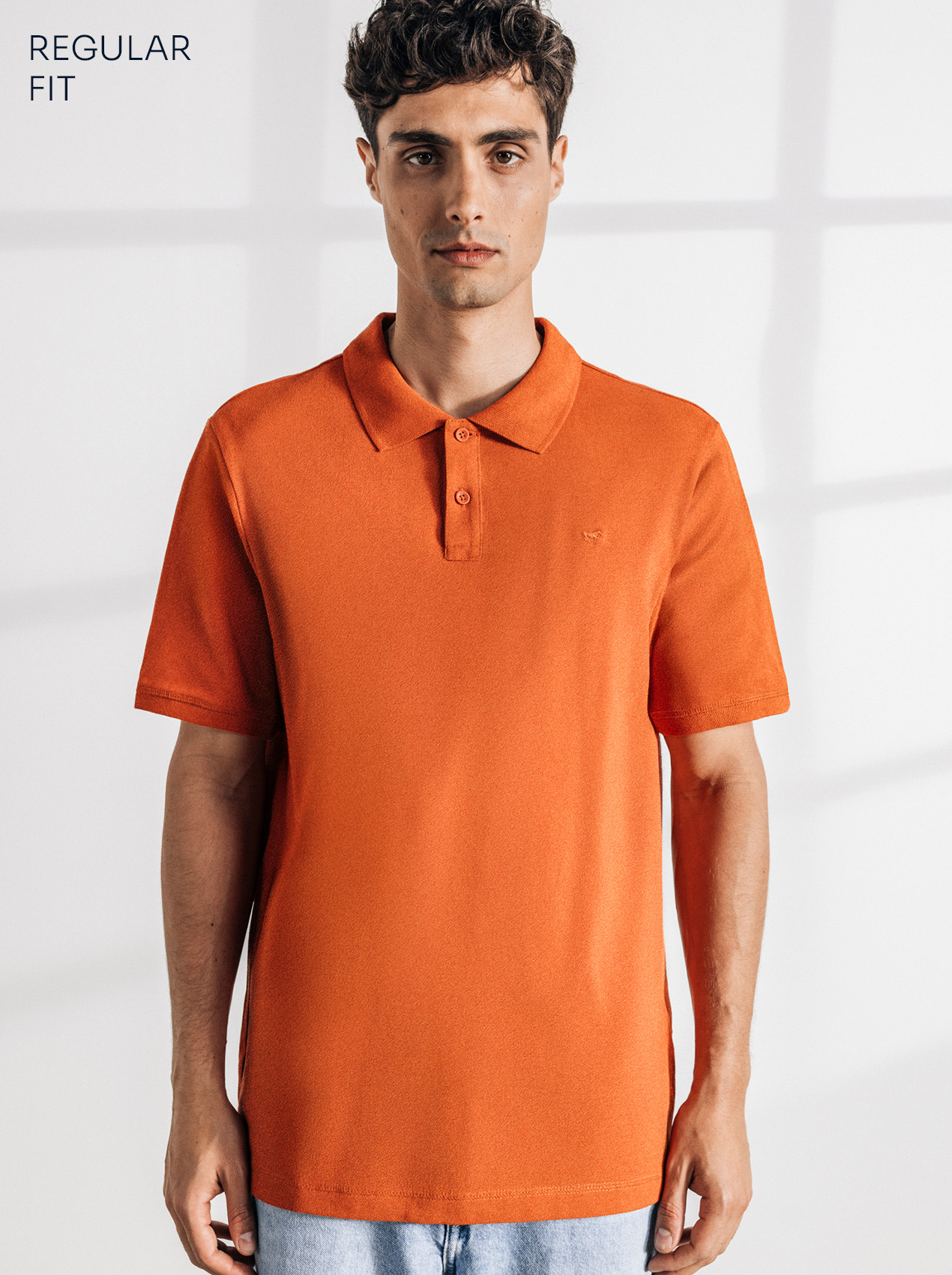 Bekleidung, T-shirt, Hemd, Person, Jeans