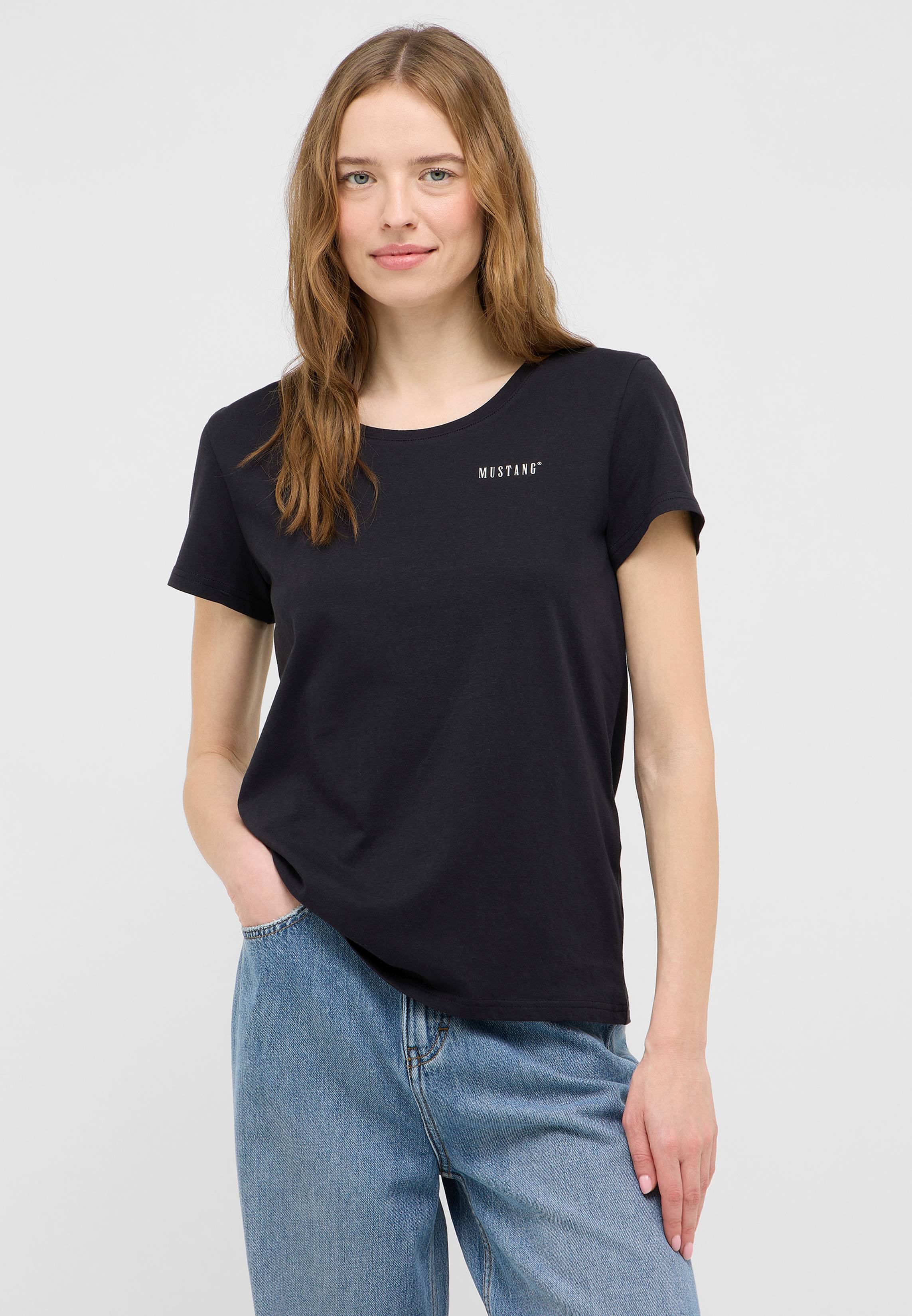 Bekleidung, T-shirt, Person, Ärmel, Bluse