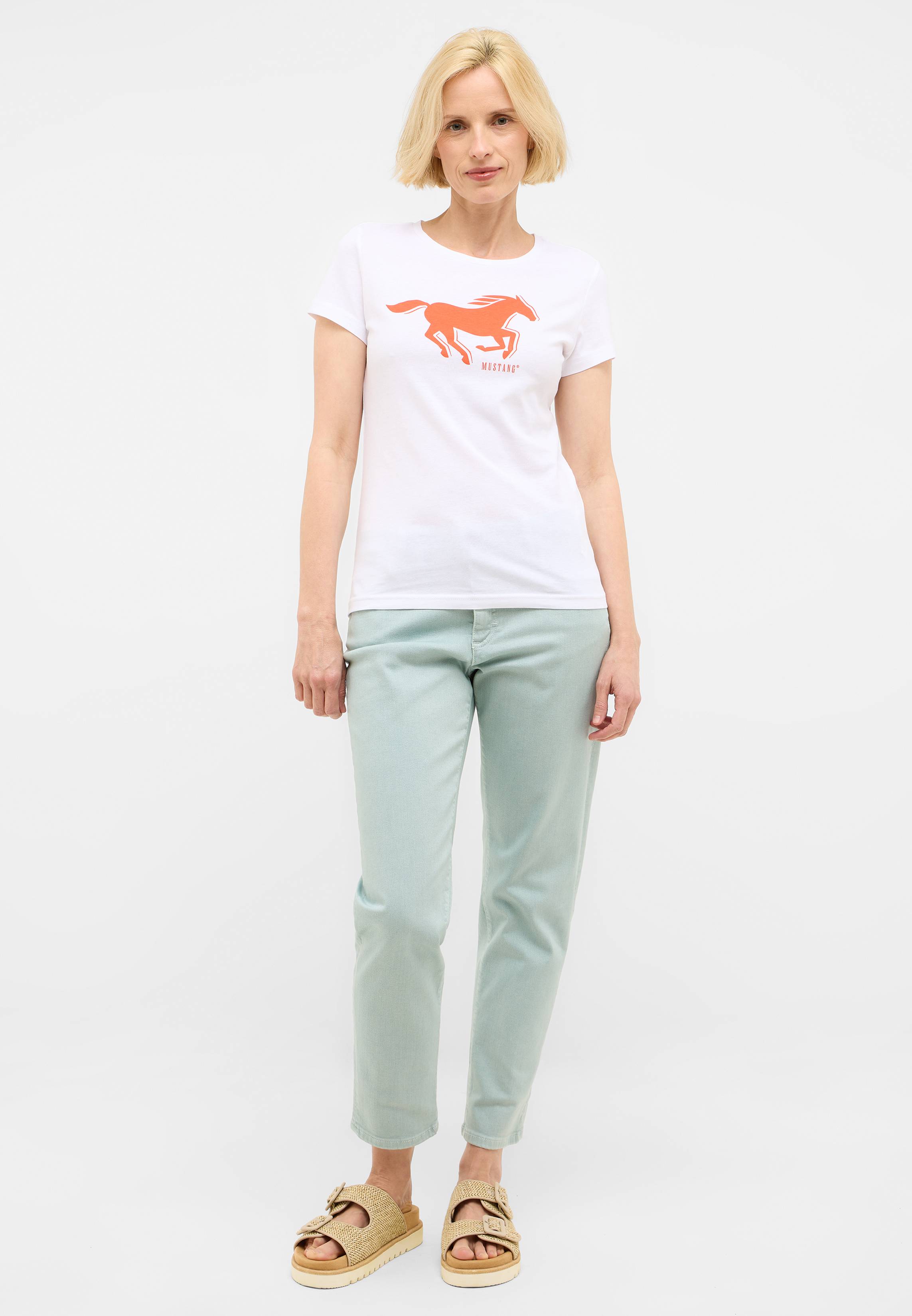 Bekleidung, T-shirt, Hosen, Schuhwerk, Sandale