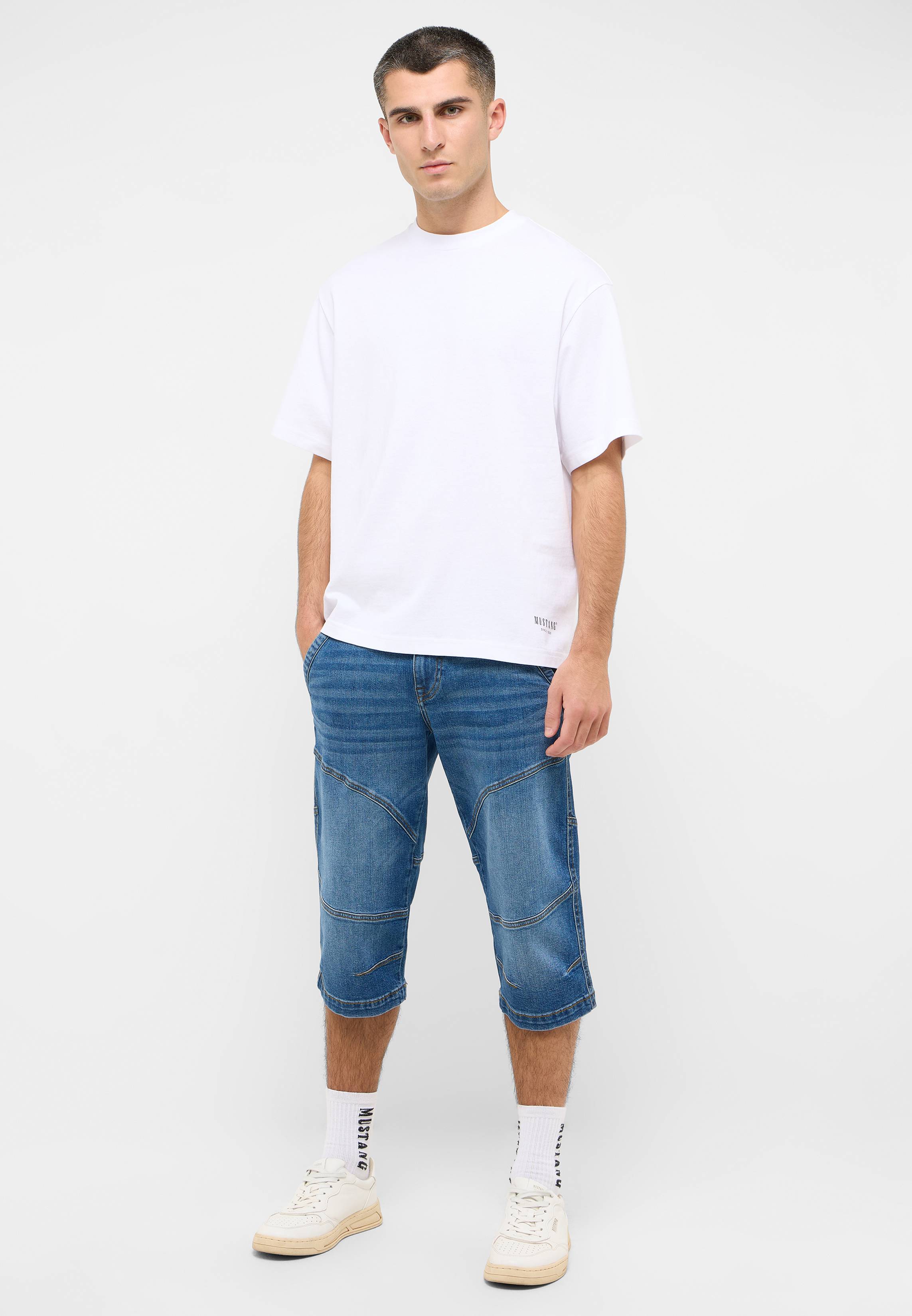 Hosen, Jeans, Erwachsener, Mann, Person