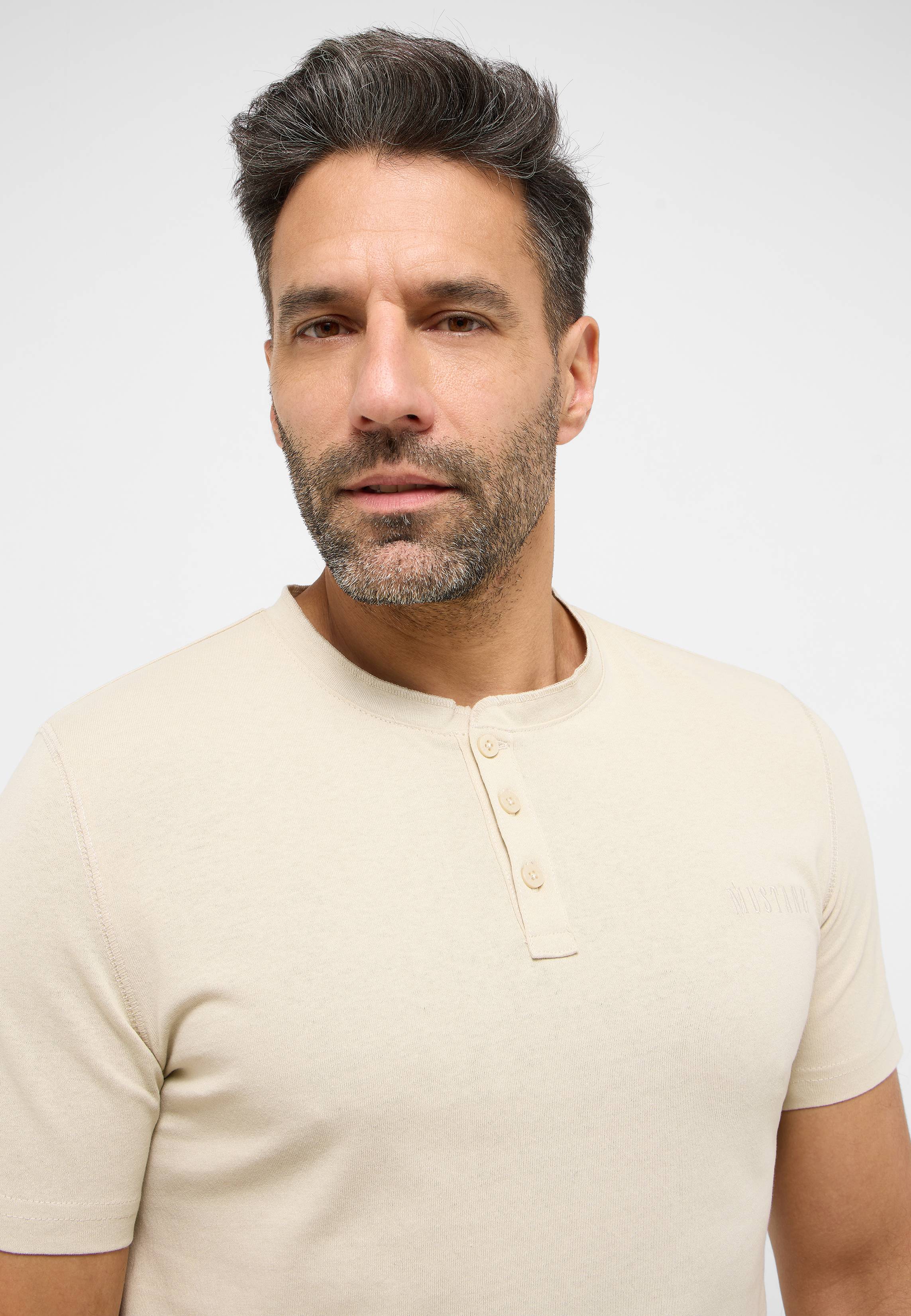 Kopf, Gesicht, Hals, T-shirt, Portrait
