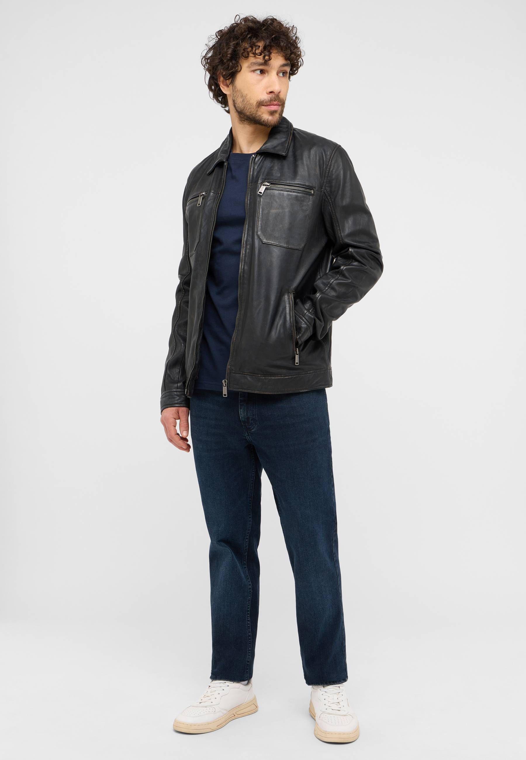 Bekleidung, Mantel, Jacke, Person, Hosen