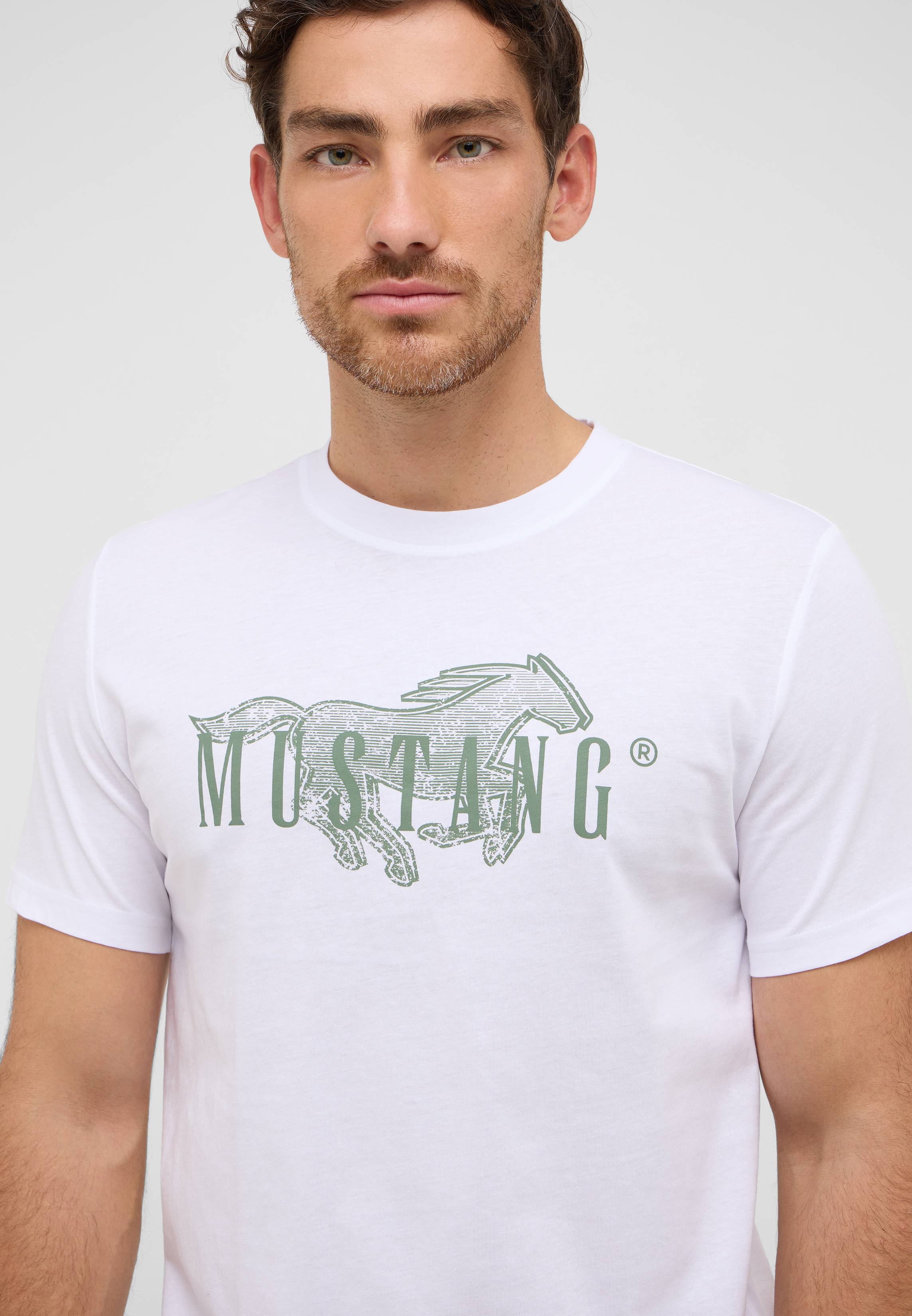 Bekleidung, T-shirt