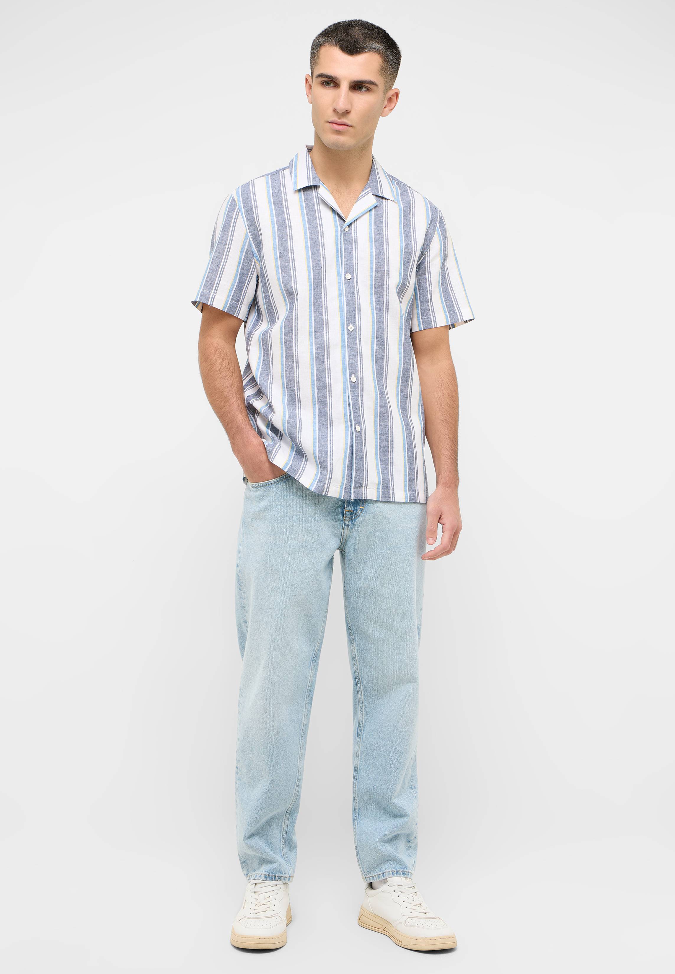 Hemd, Person, Stehend, Hosen, Mann