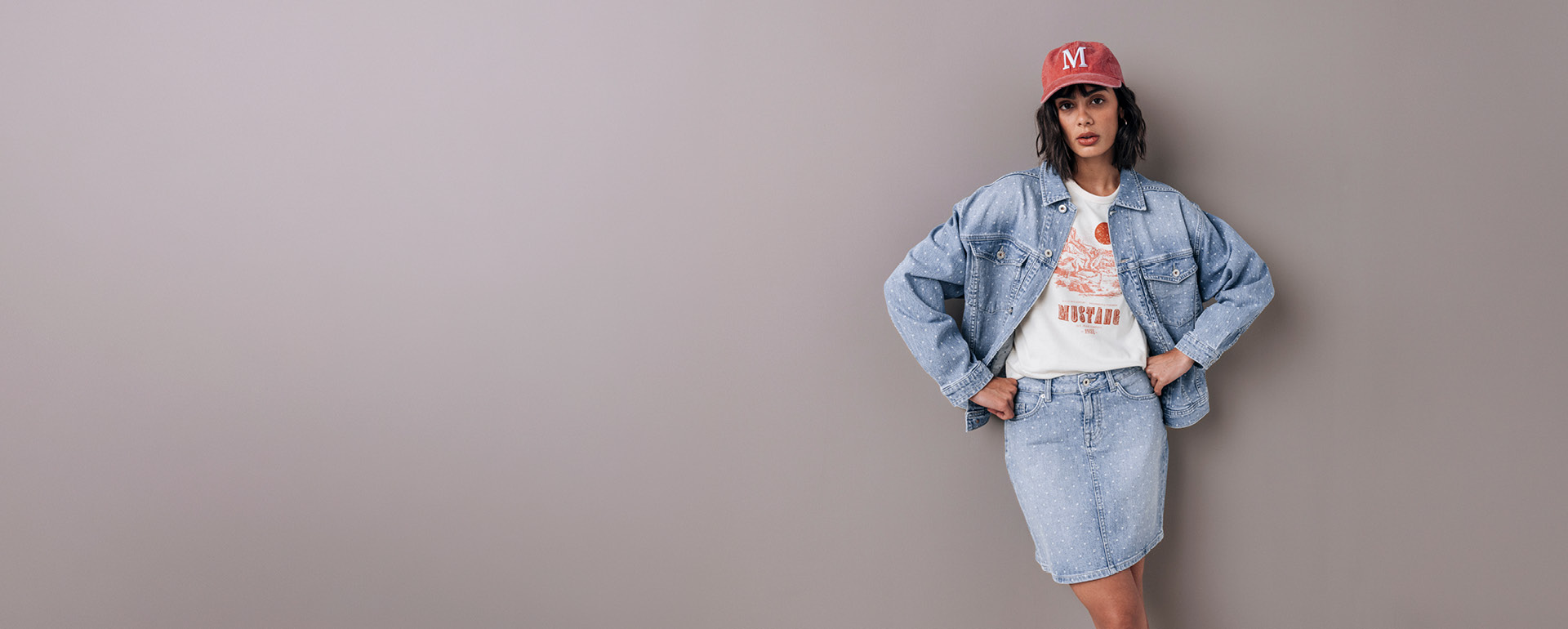 Hosen, Erwachsener, Weiblich, Person, Frau, Hosen, Erwachsener, Weiblich, Person, Frau