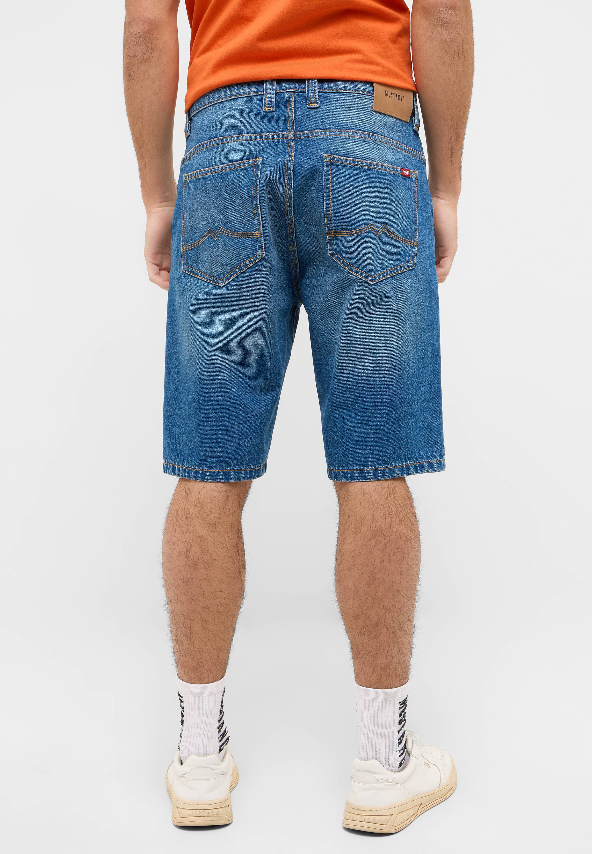 Bekleidung, Kurze Hosen, Hosen, Person