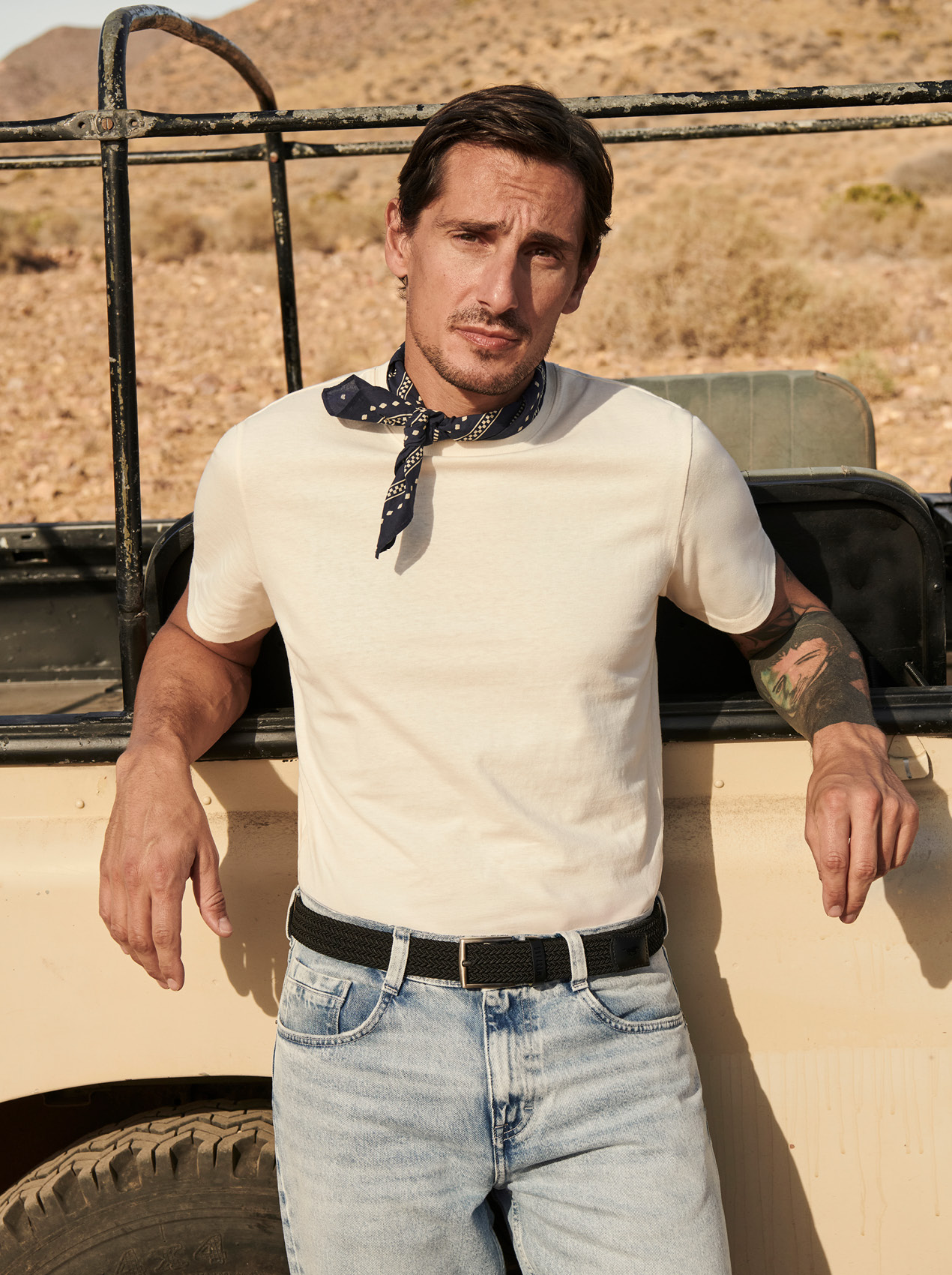 Hosen, Jeans, Erwachsener, Mann, Person, Hosen, Jeans, Erwachsener, Mann, Person