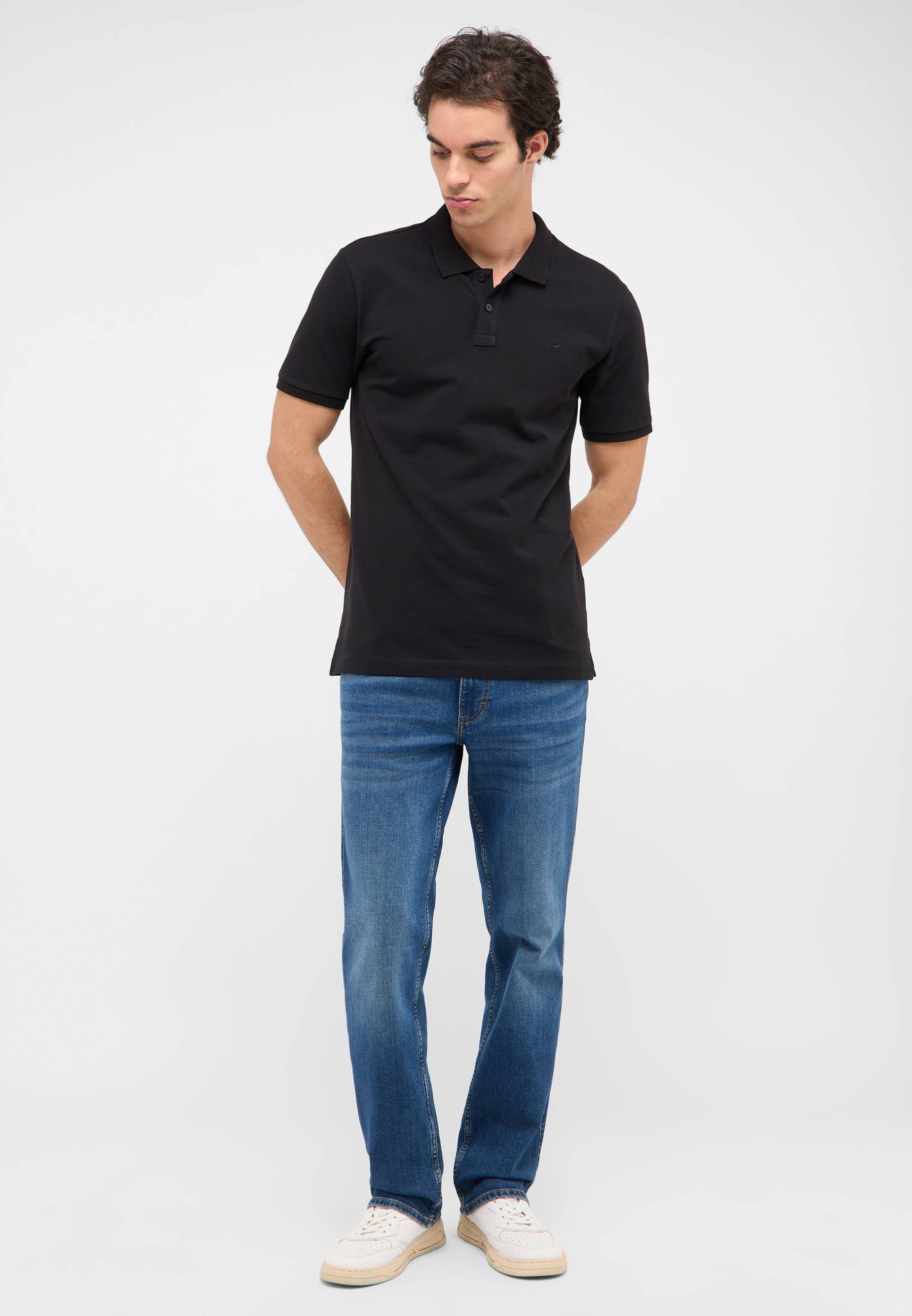 Hosen, T-shirt, Erwachsener, Mann, Person
