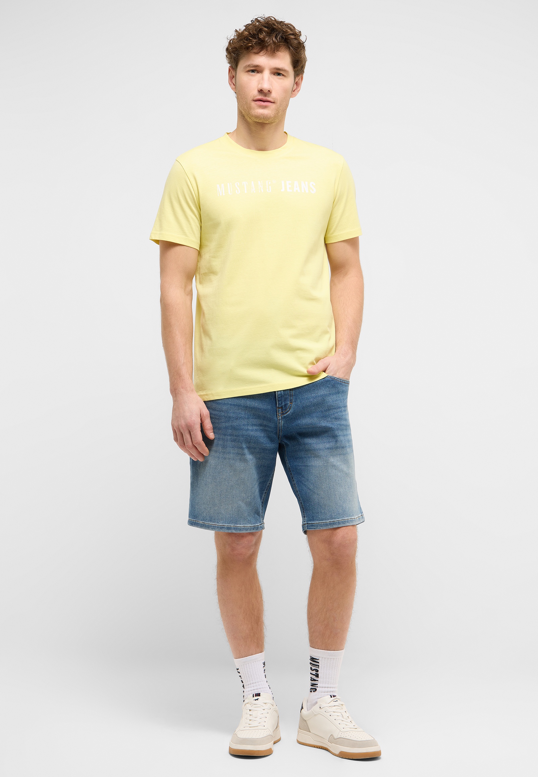 Tee, T-Shirt, Shorts, Jeans, Casual